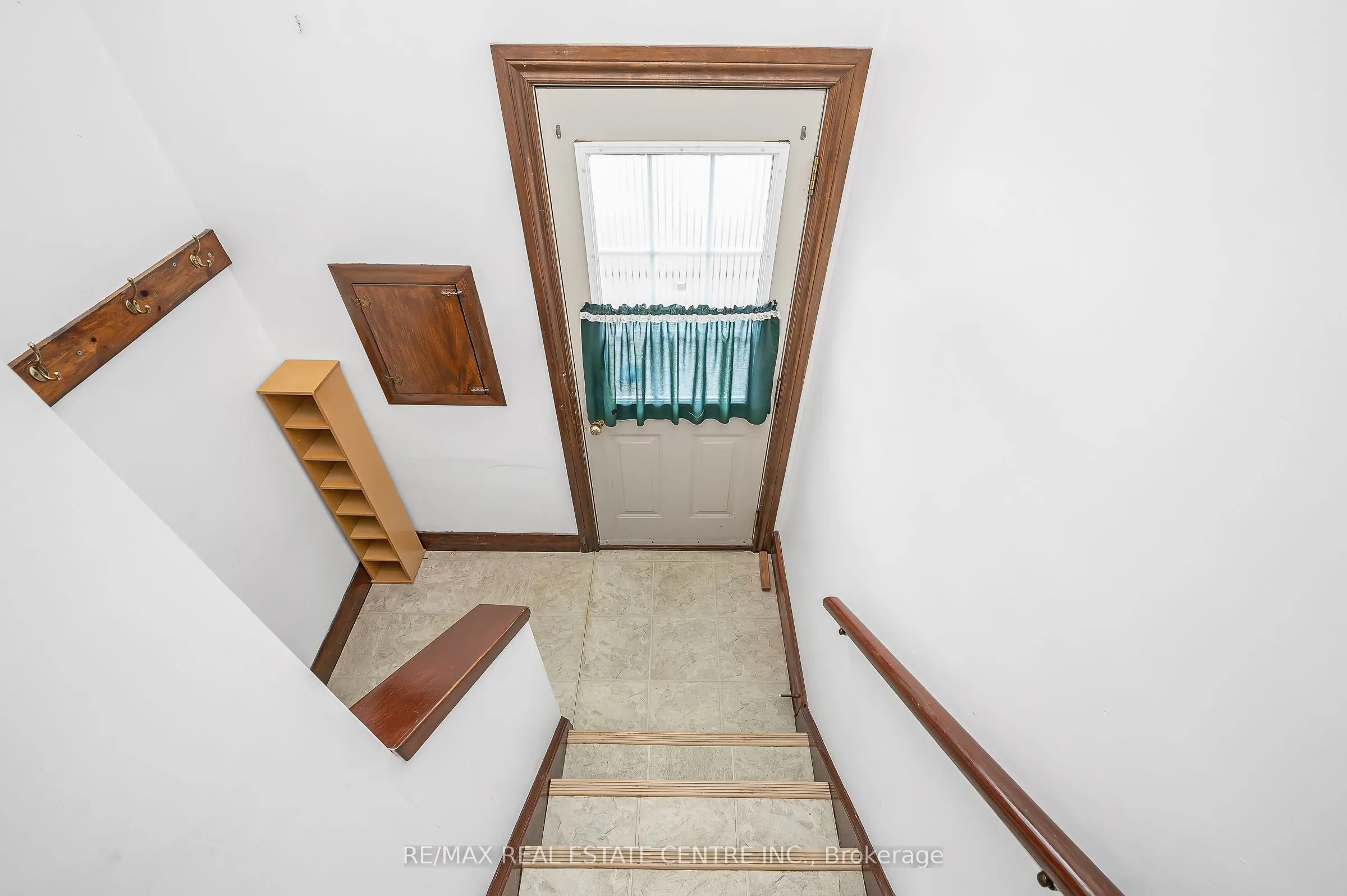 676 Upper Wentworth Street