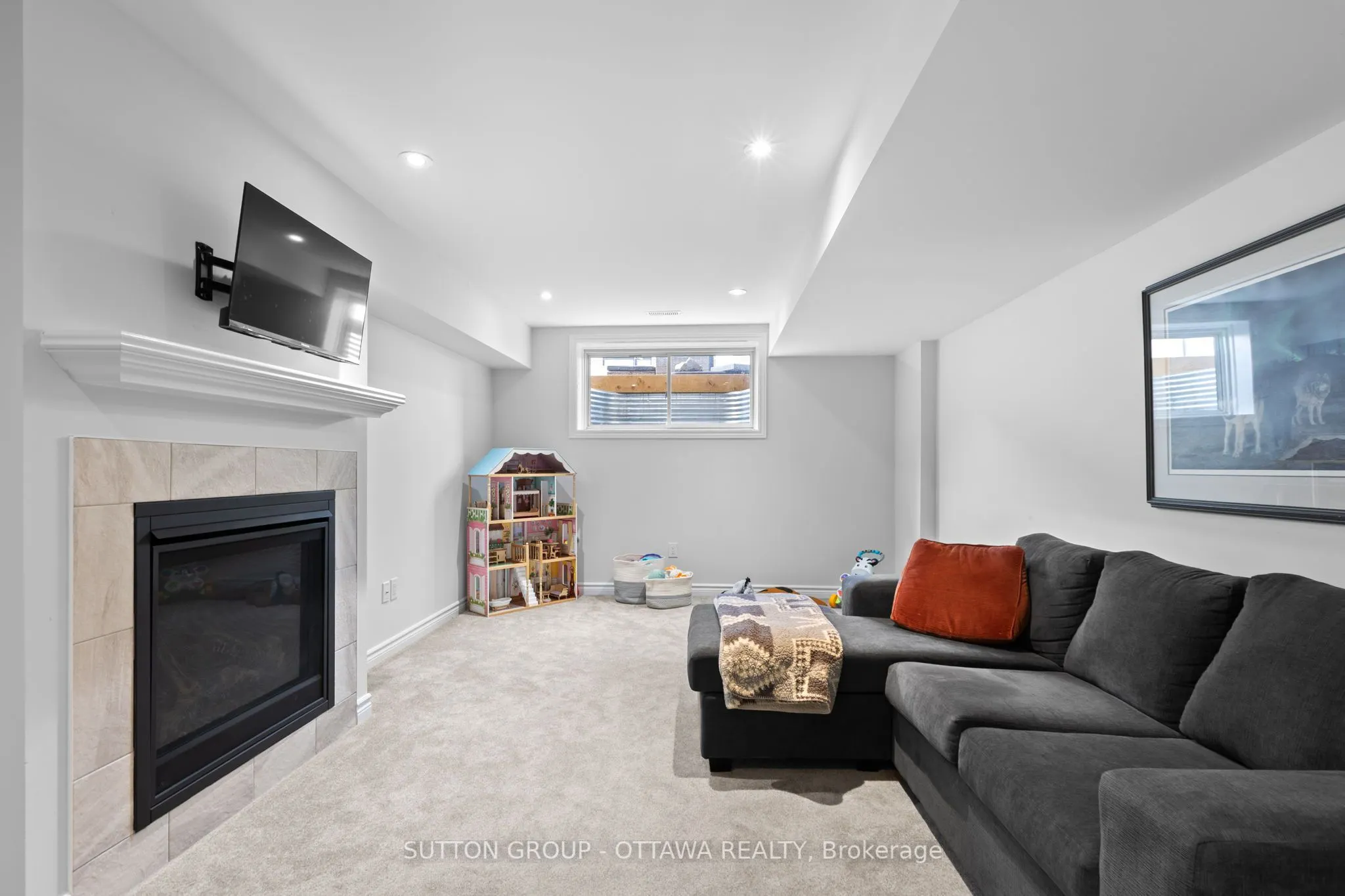 744 Putney Crescent