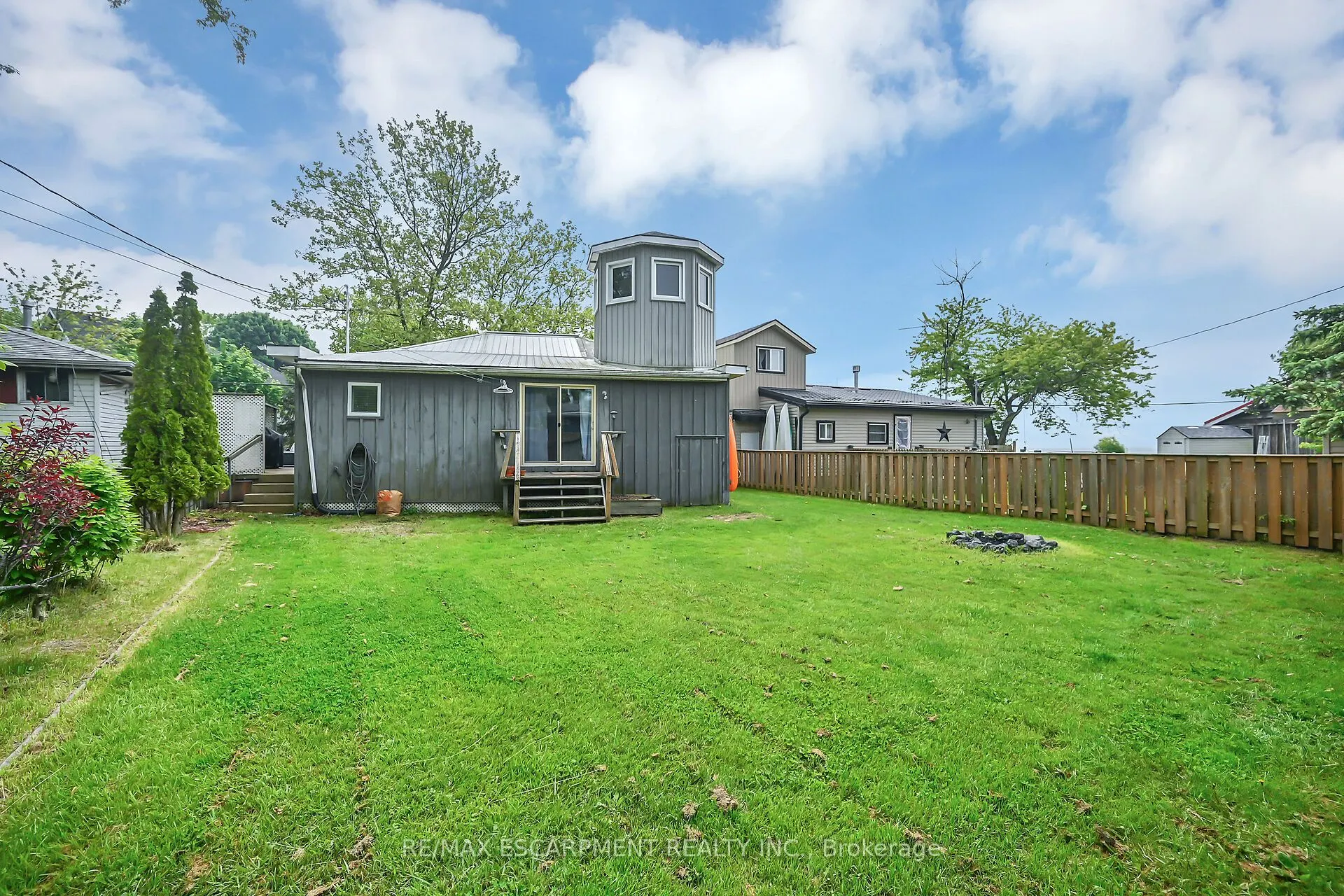271 Blue Water Parkway