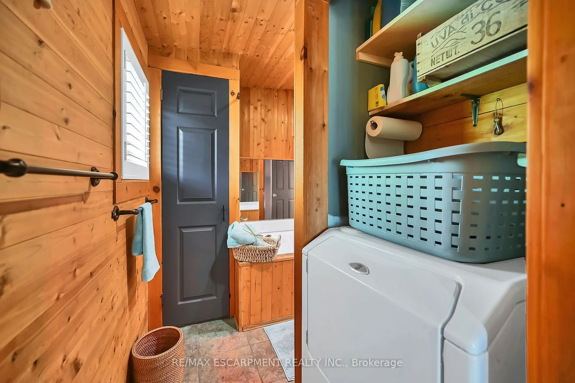 271 Blue Water Parkway