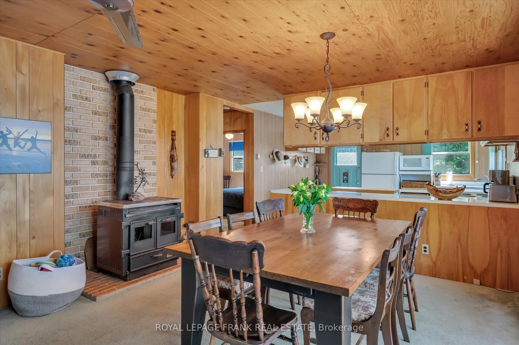 2724 Newcomb Lane