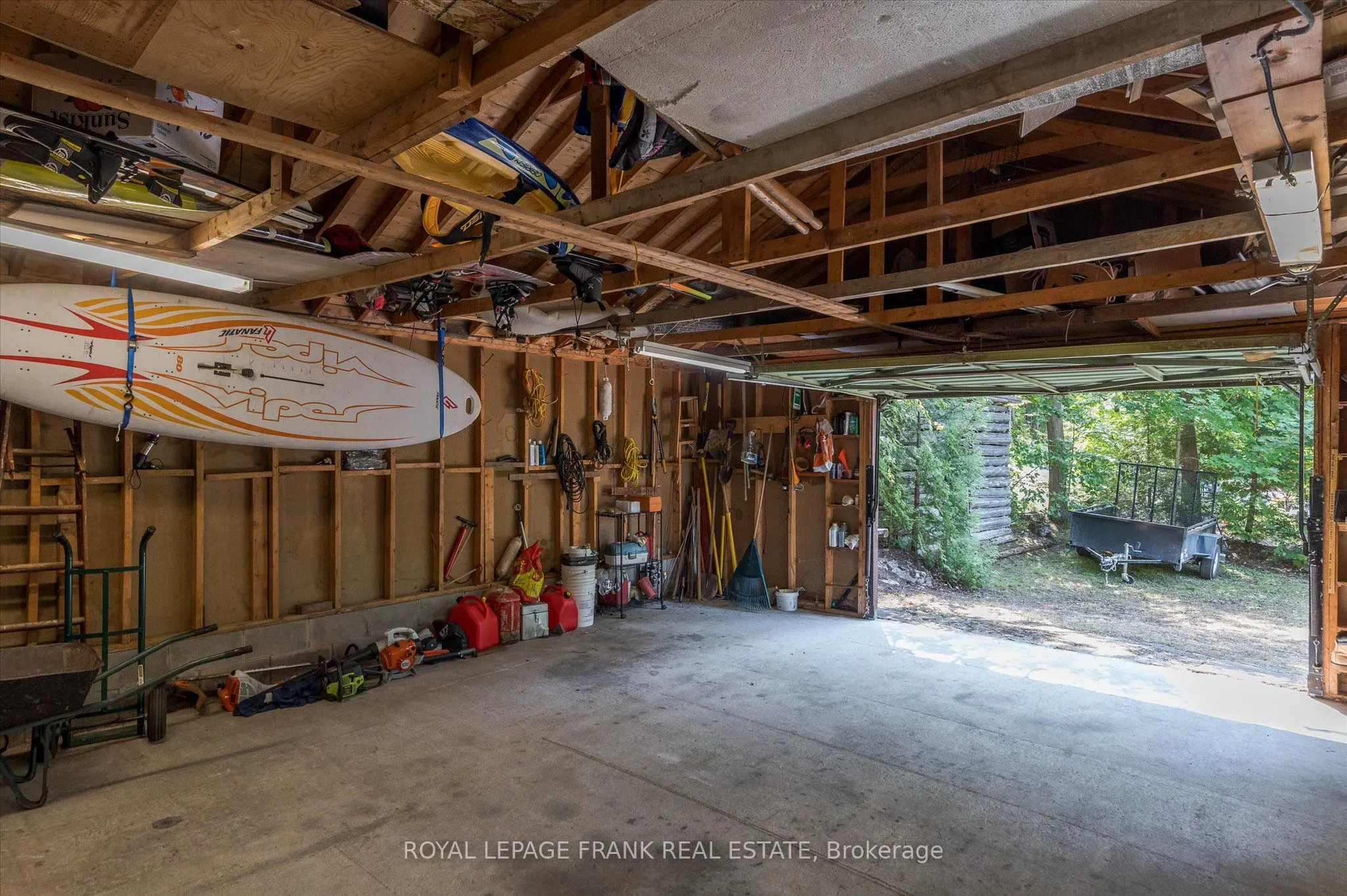 2724 Newcomb Lane