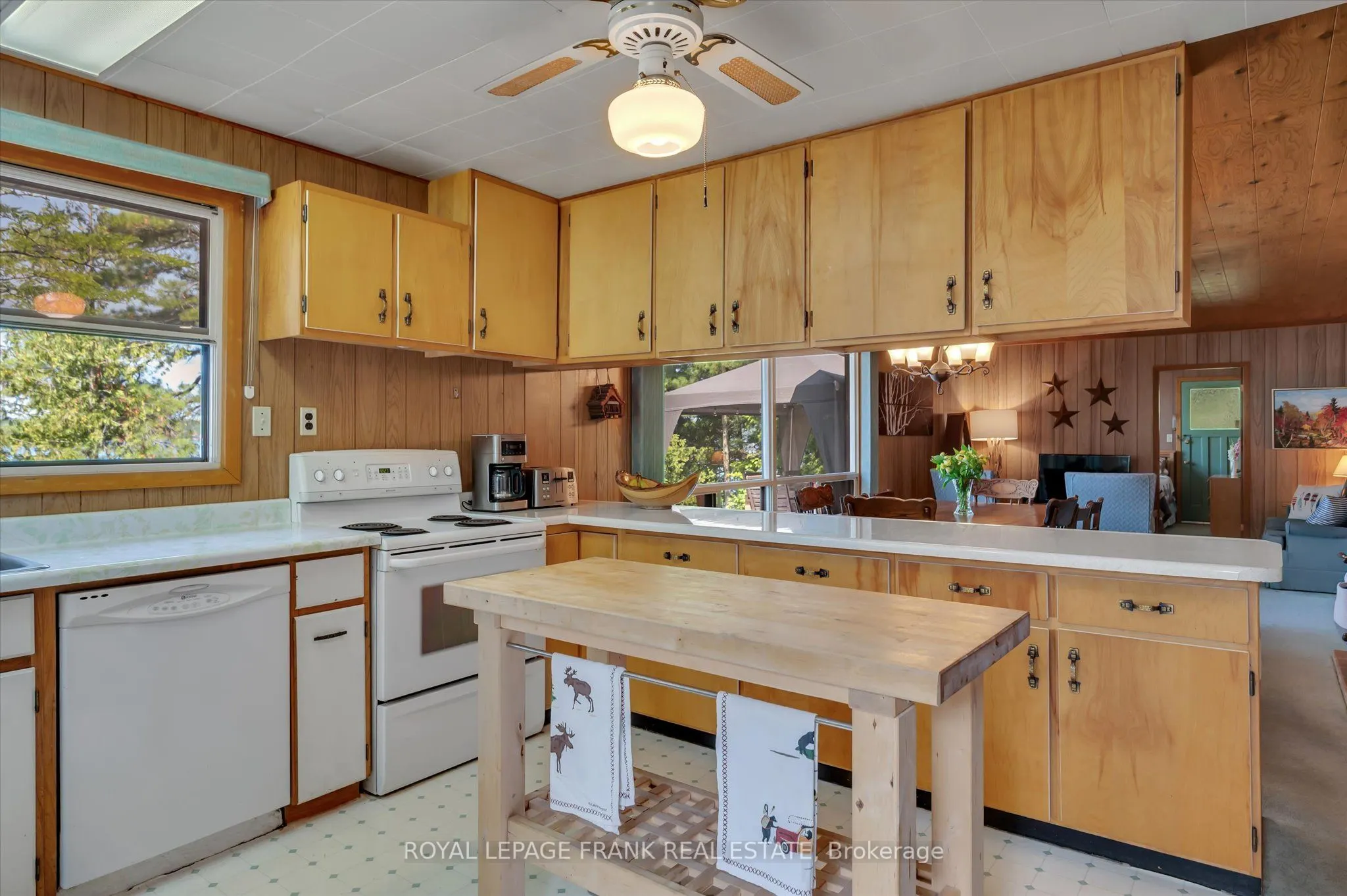 2724 Newcomb Lane