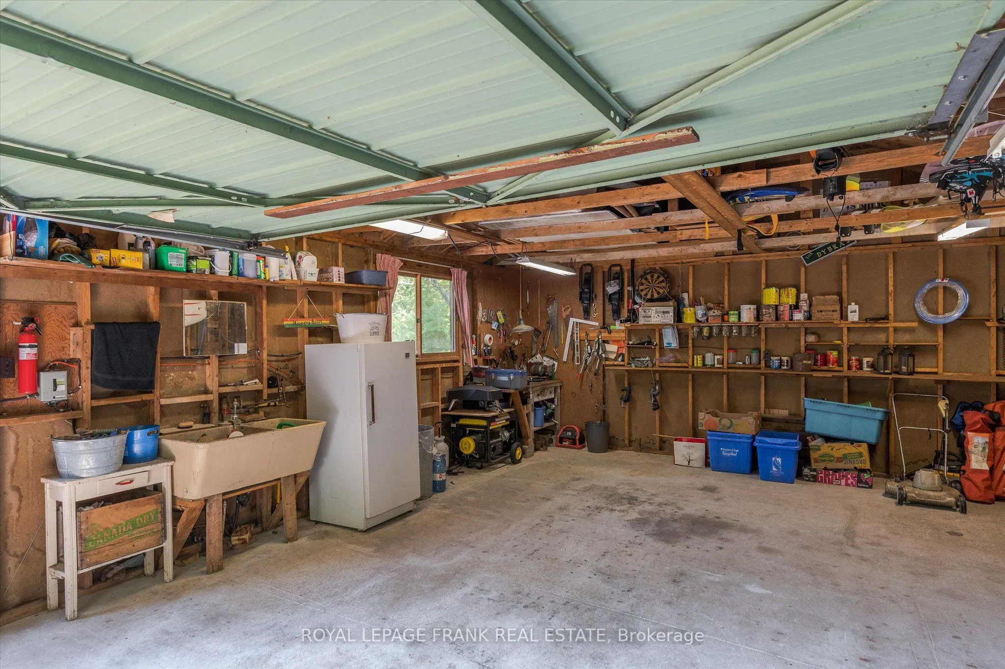 2724 Newcomb Lane