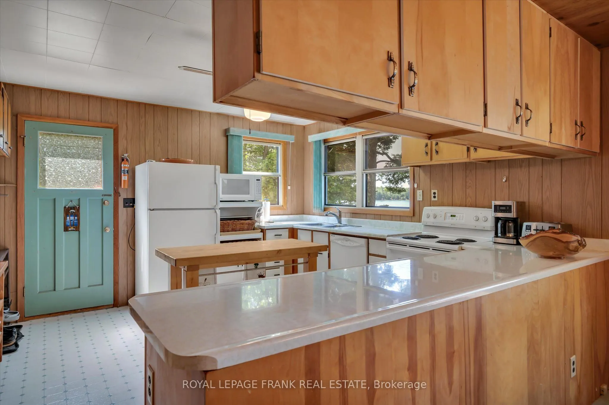 2724 Newcomb Lane