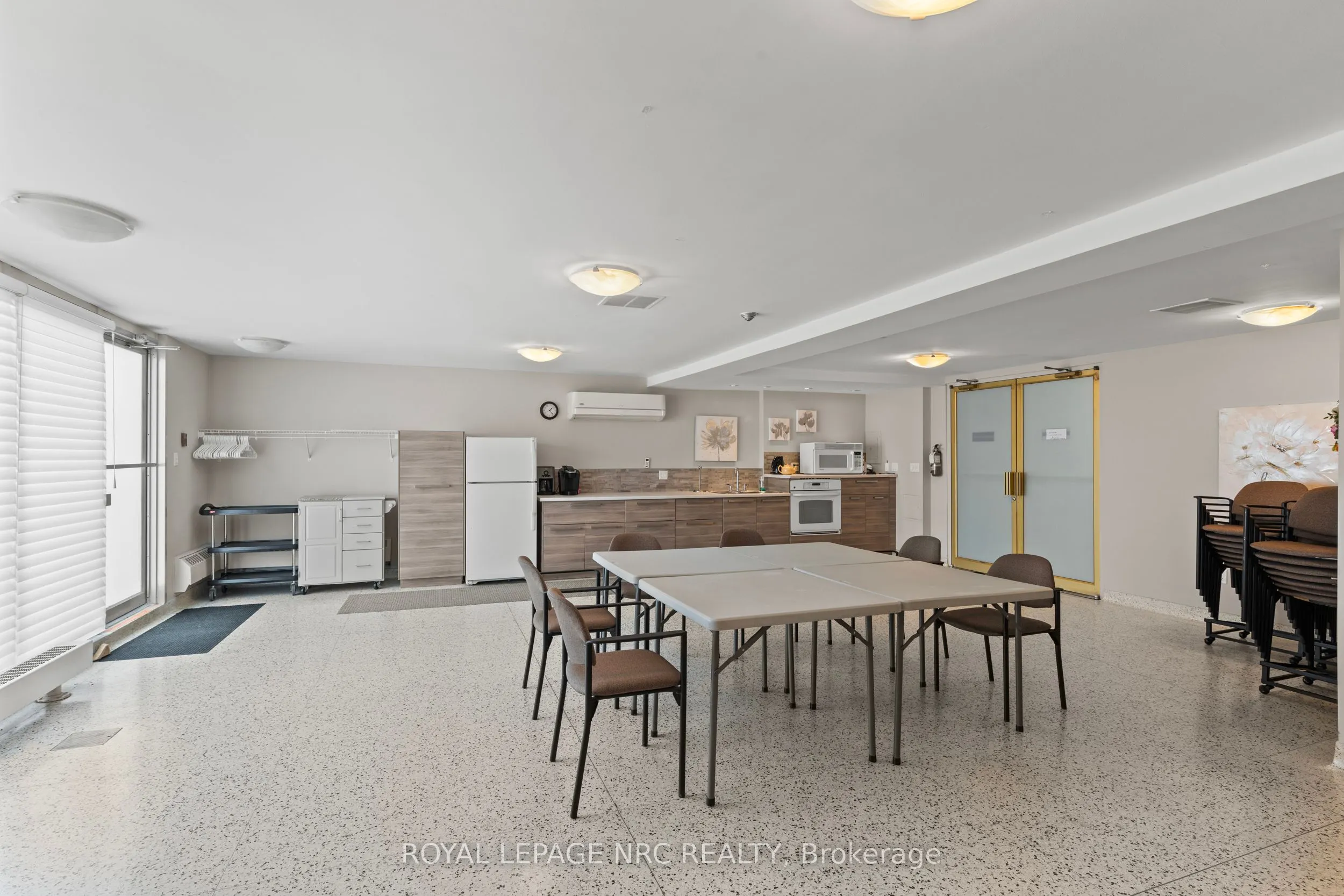 15 Towering Heights Boulevard, #406