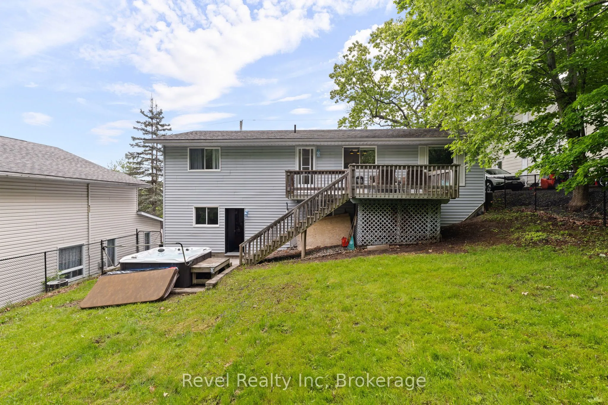 35 Macklaim Drive