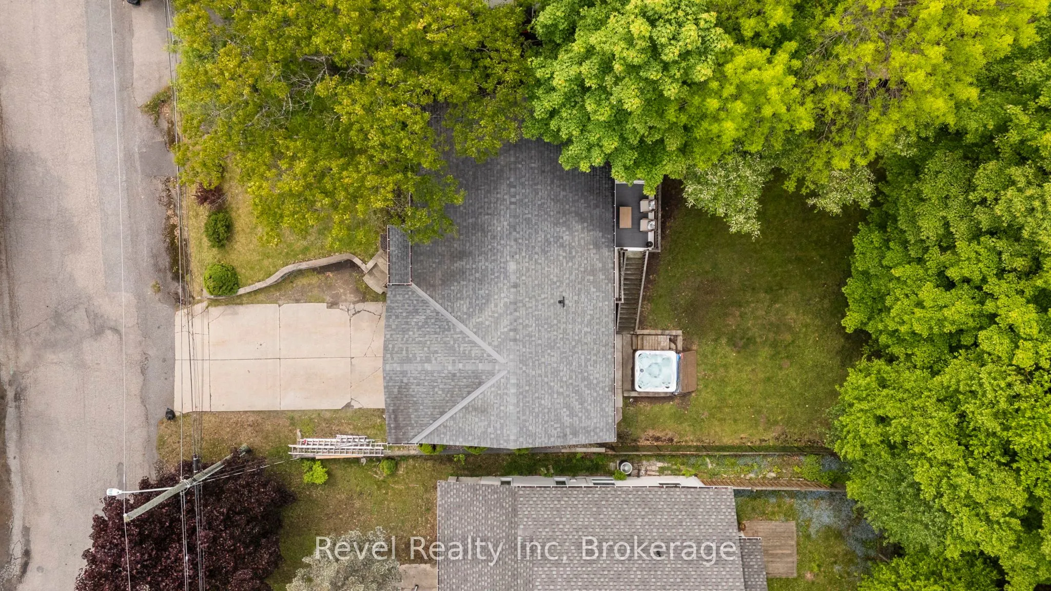 35 Macklaim Drive