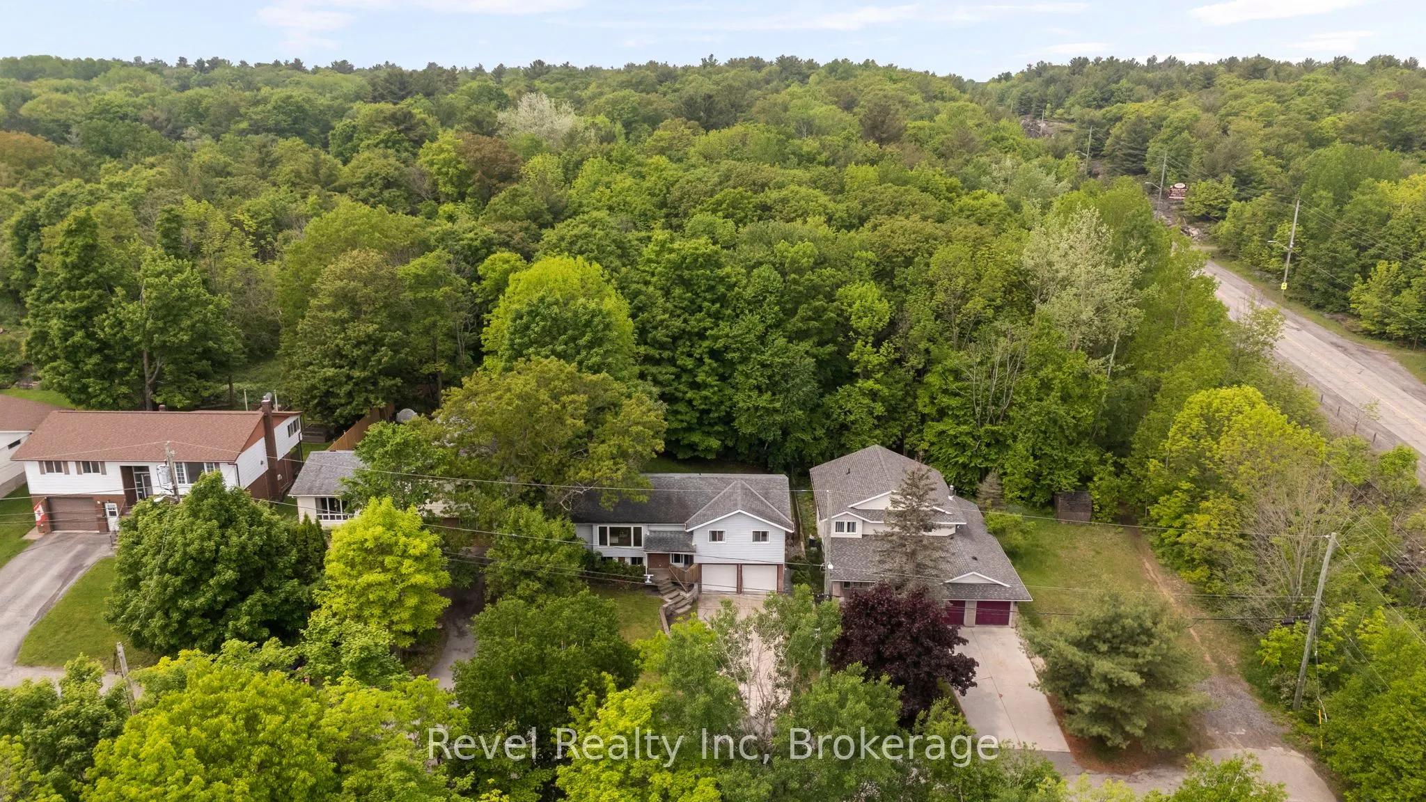35 Macklaim Drive