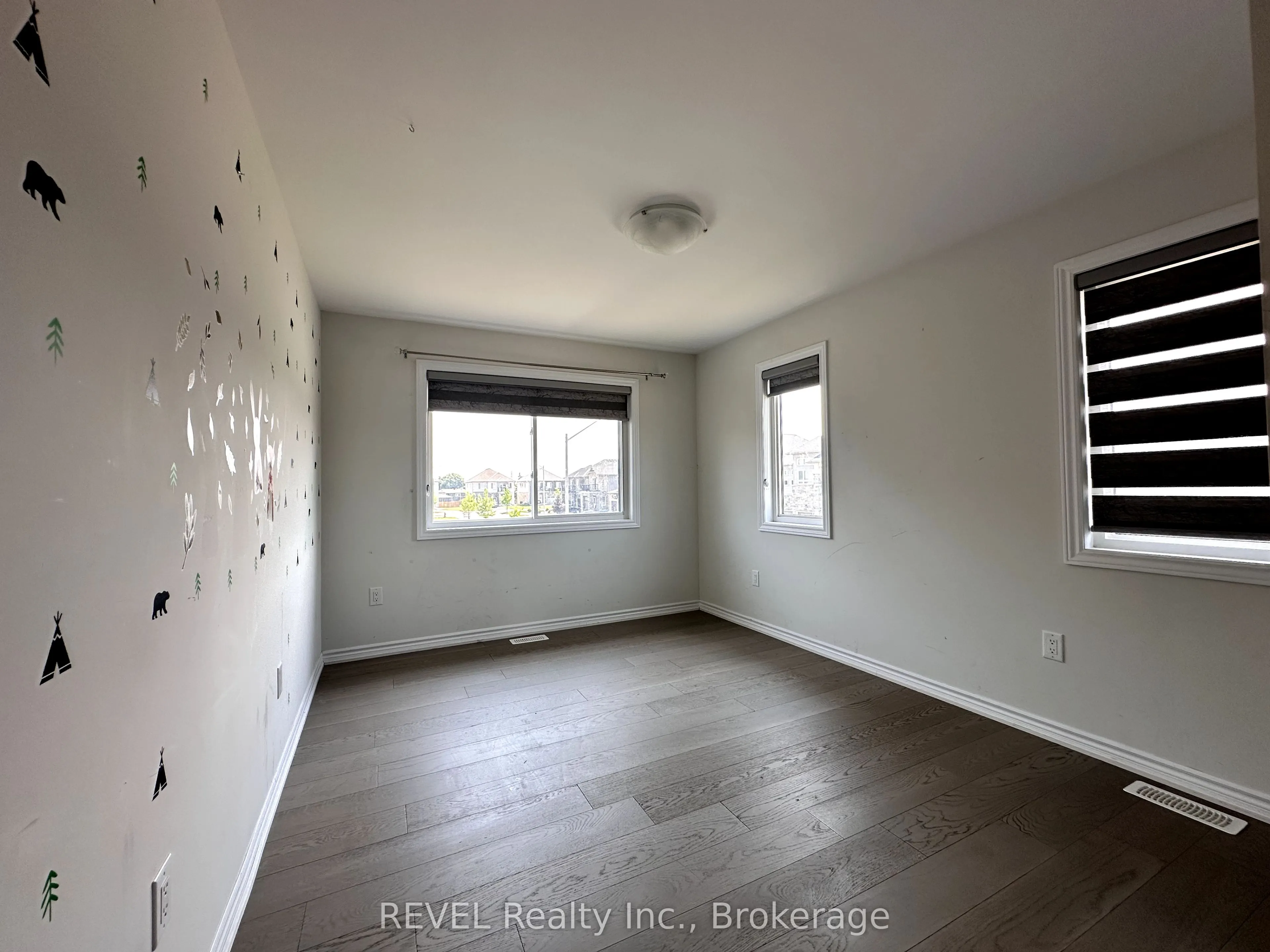 186 Mccabe Avenue
