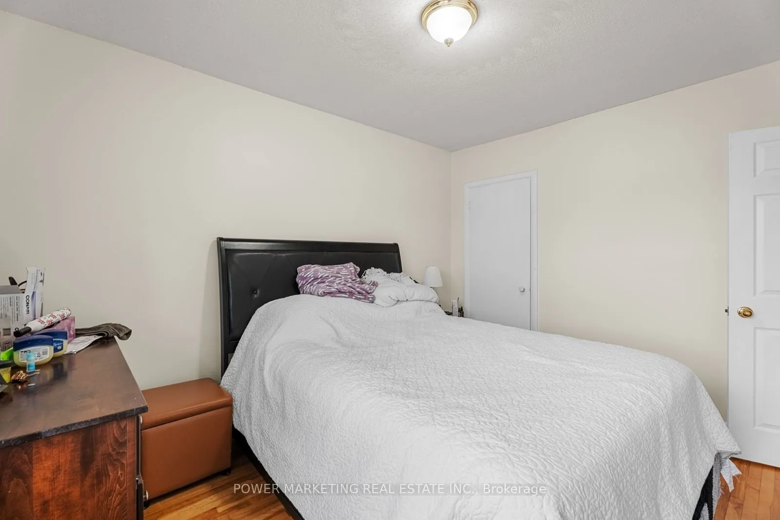 1047 Hollington Street