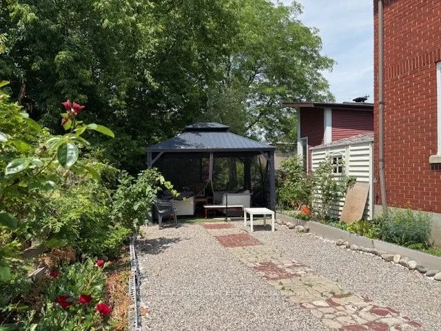 1047 Hollington Street