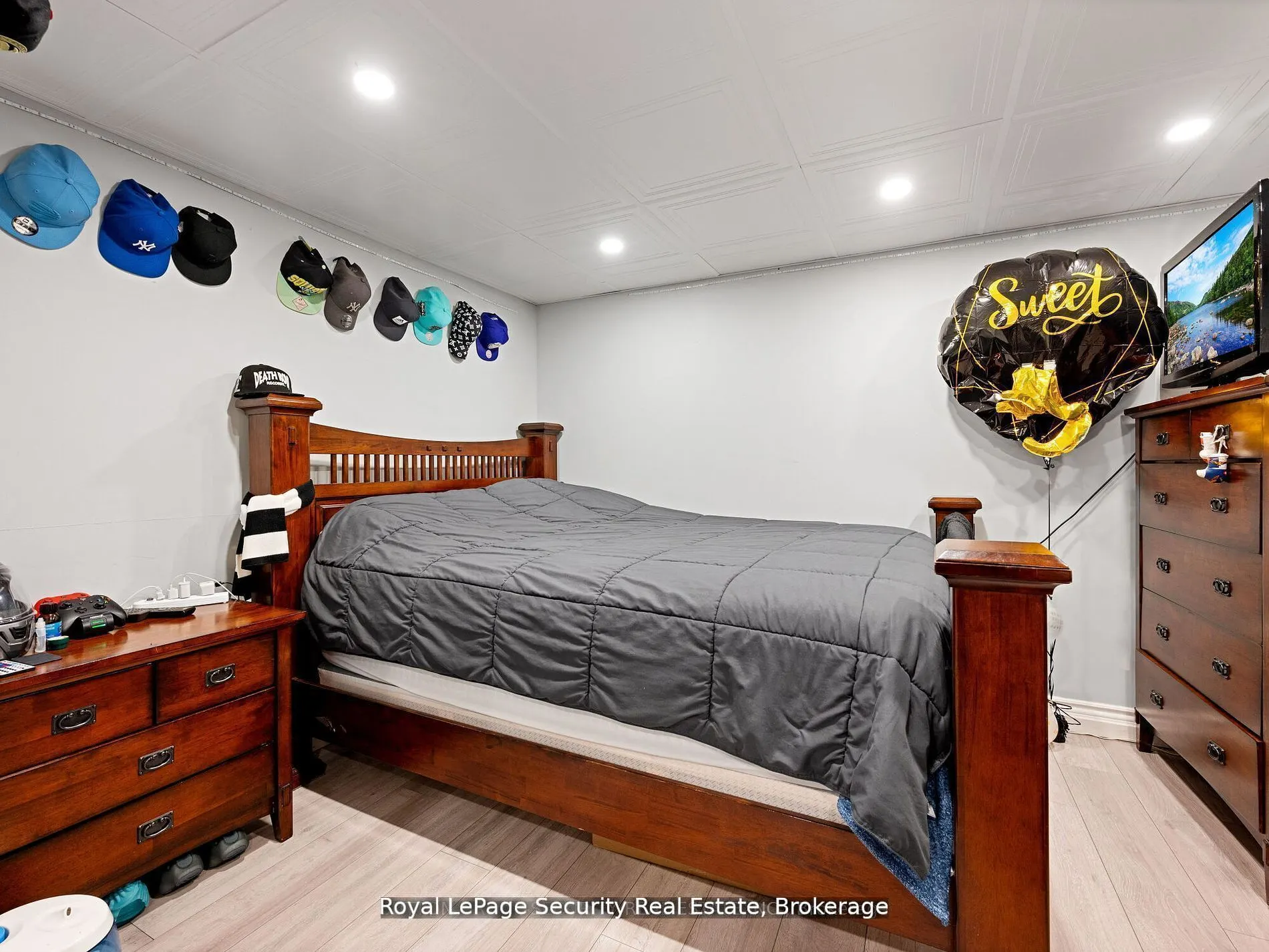 2 Maitland Avenue