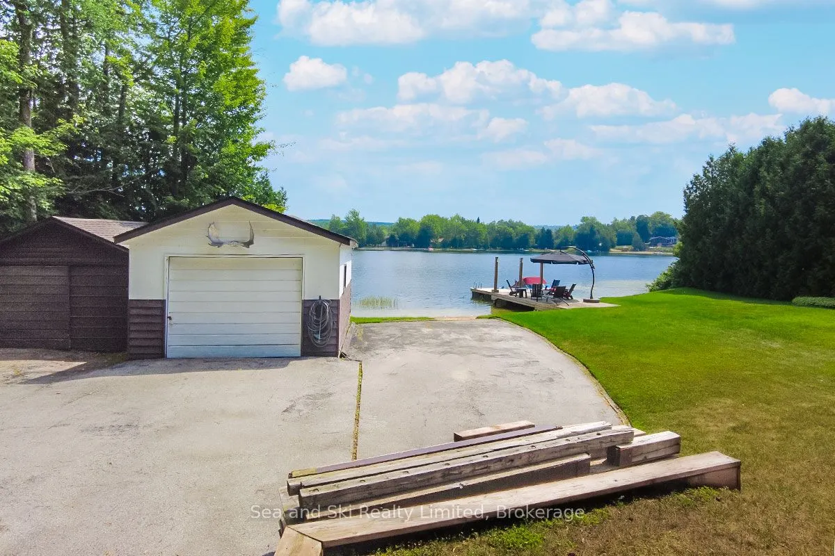 102 Mccullough Lake Drive