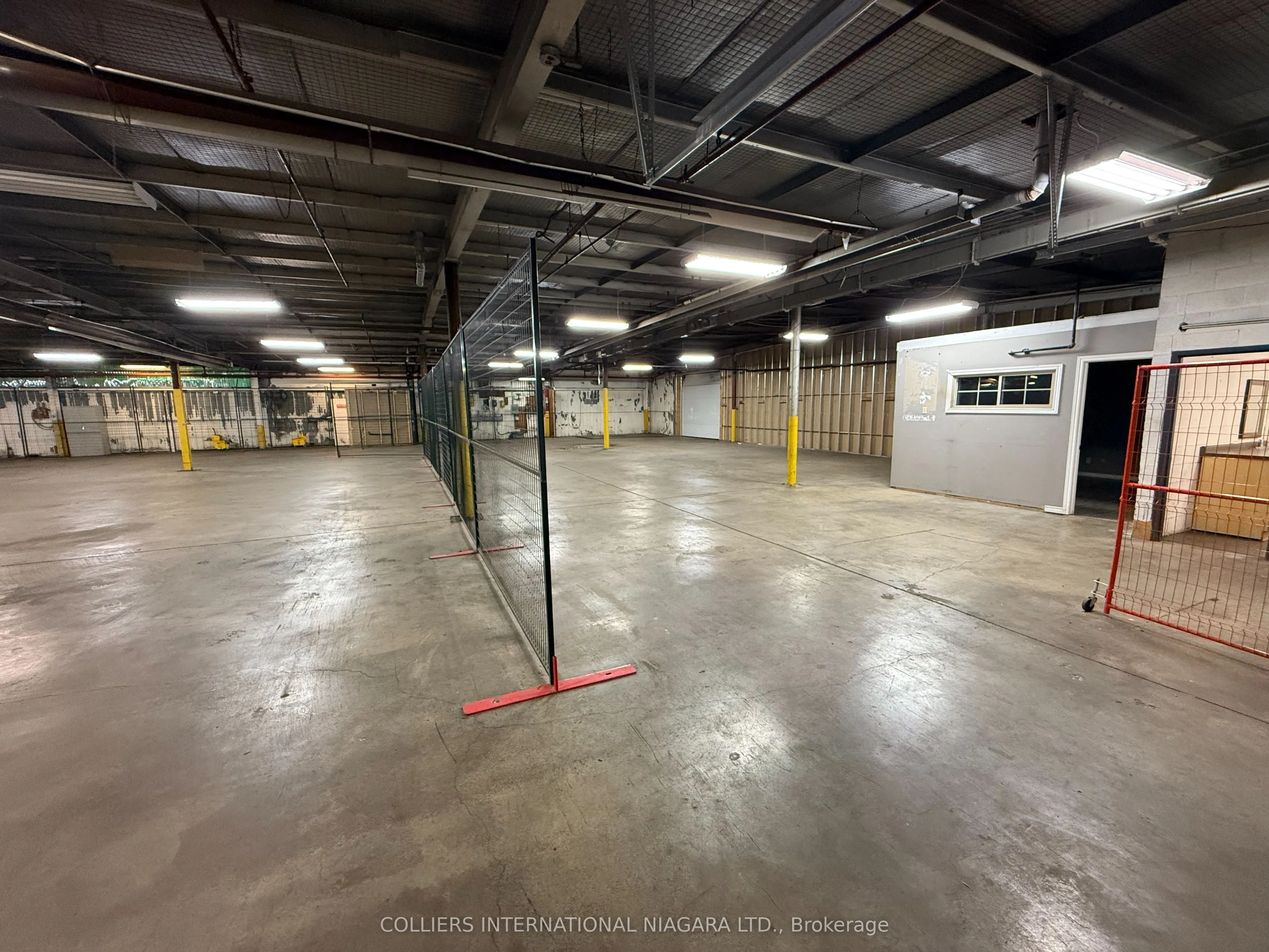 120 WELLINGTON Street N, #2