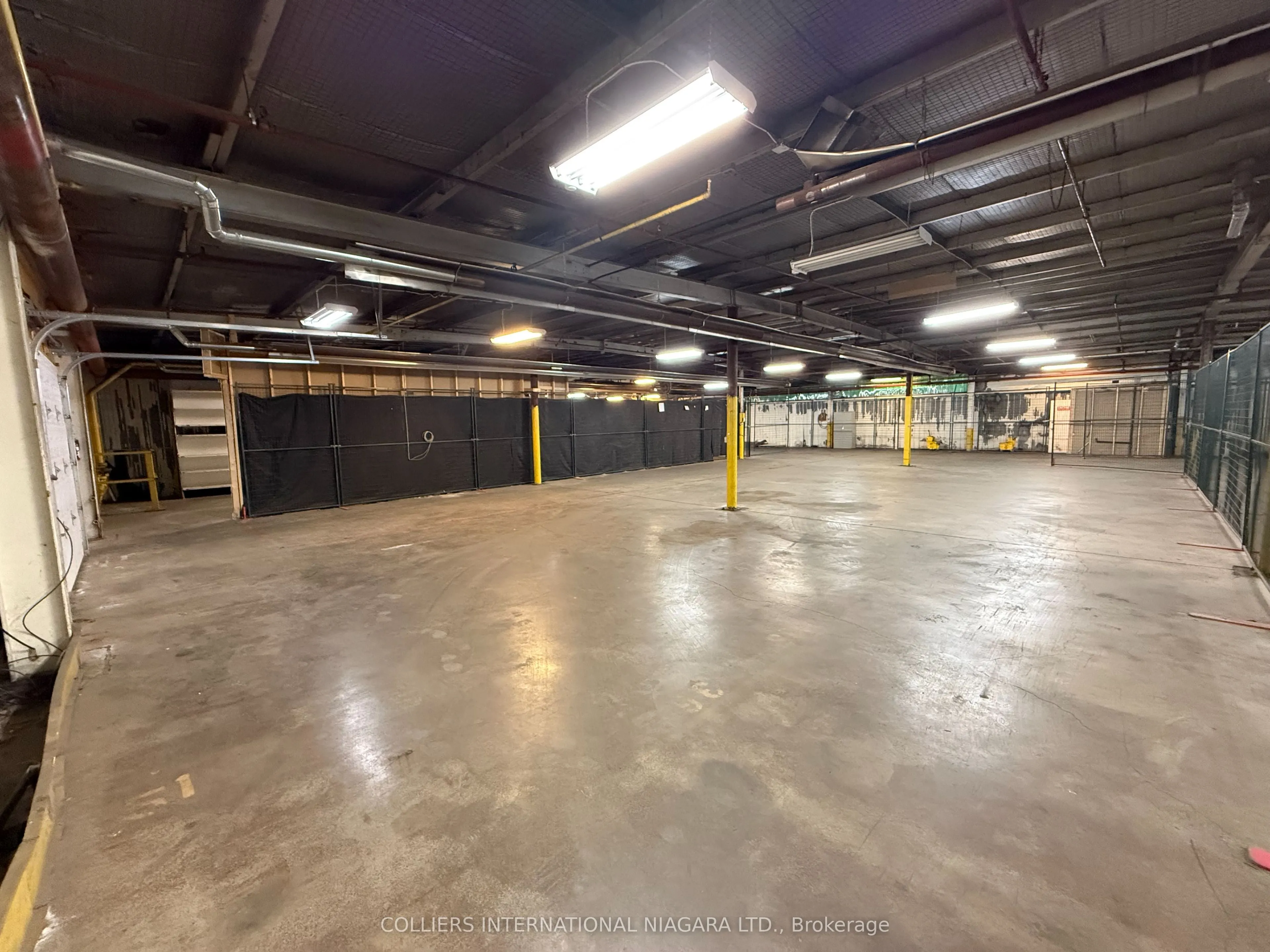120 WELLINGTON Street N, #2