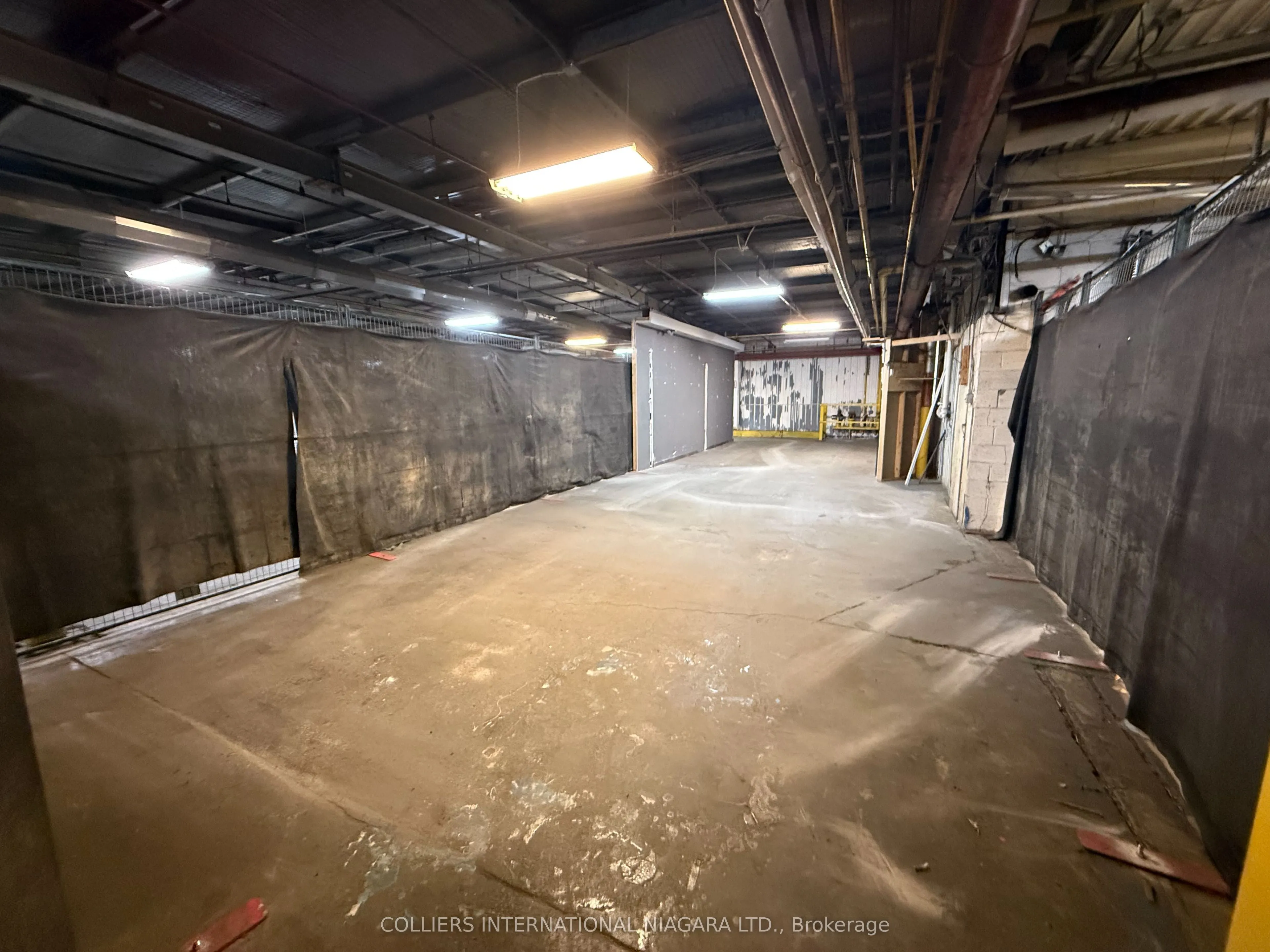 120 WELLINGTON Street N, #2