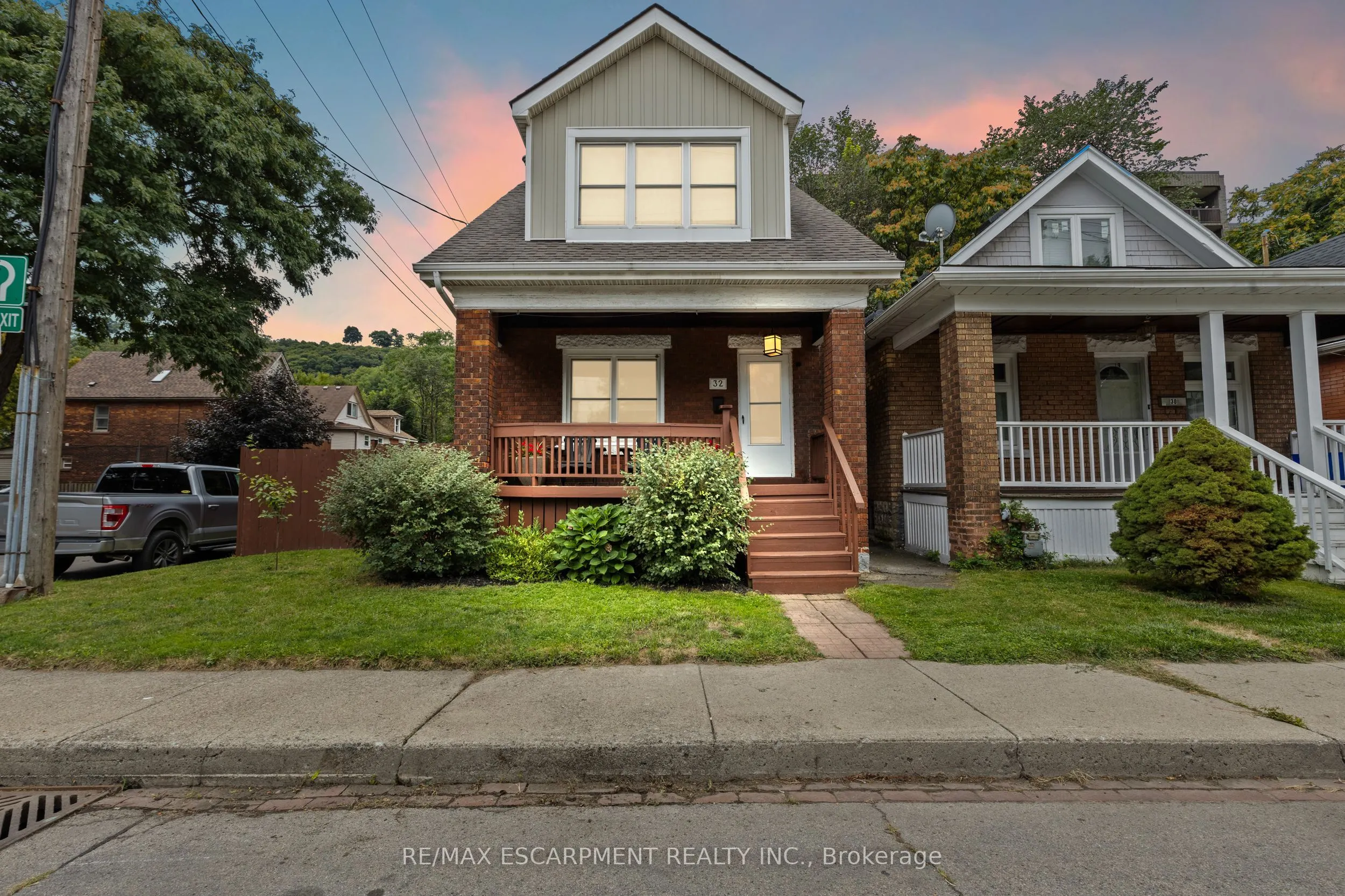 32 Webber Avenue