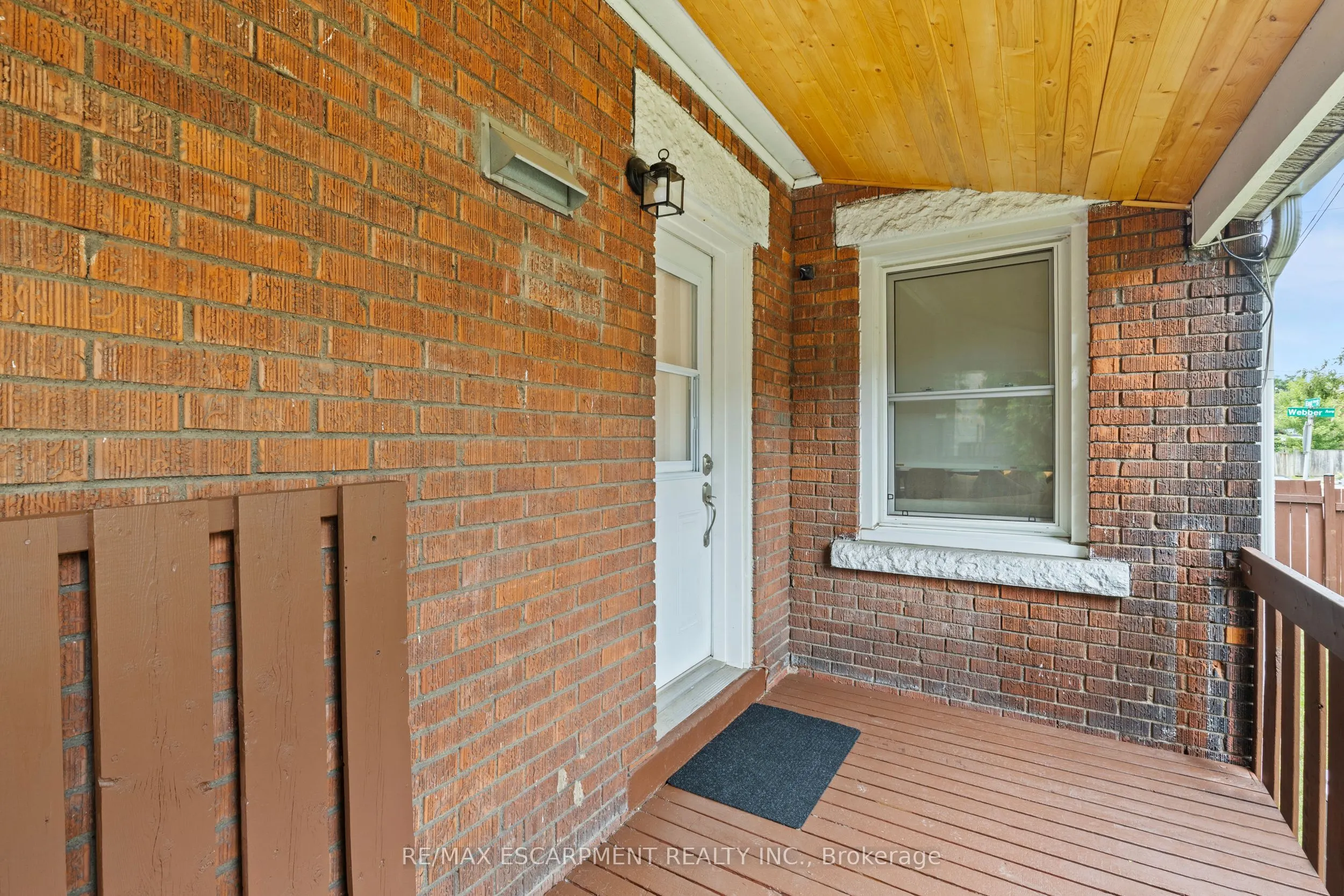 32 Webber Avenue