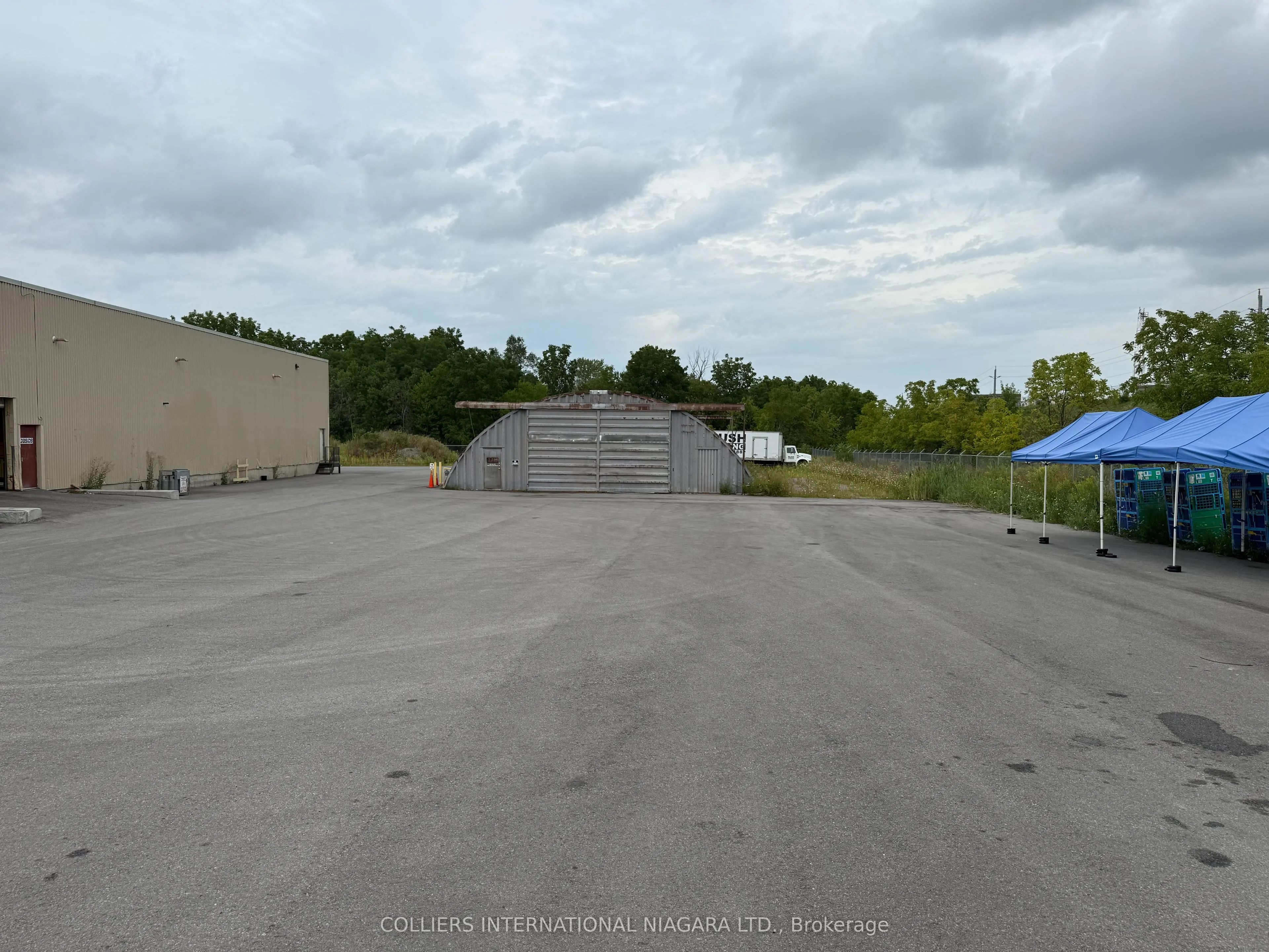 120 WELLINGTON Street N, #5