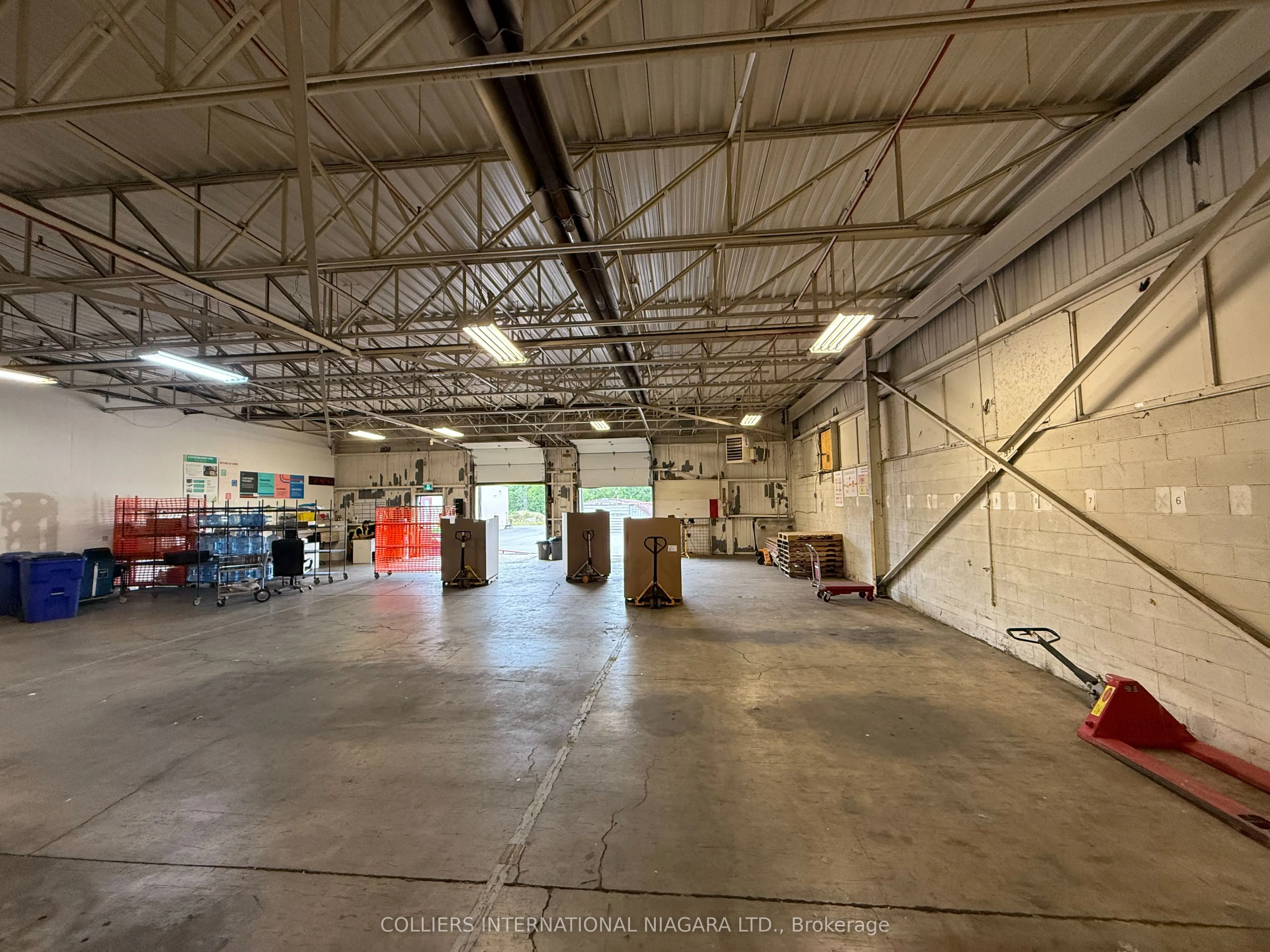 120 WELLINGTON Street N, #5