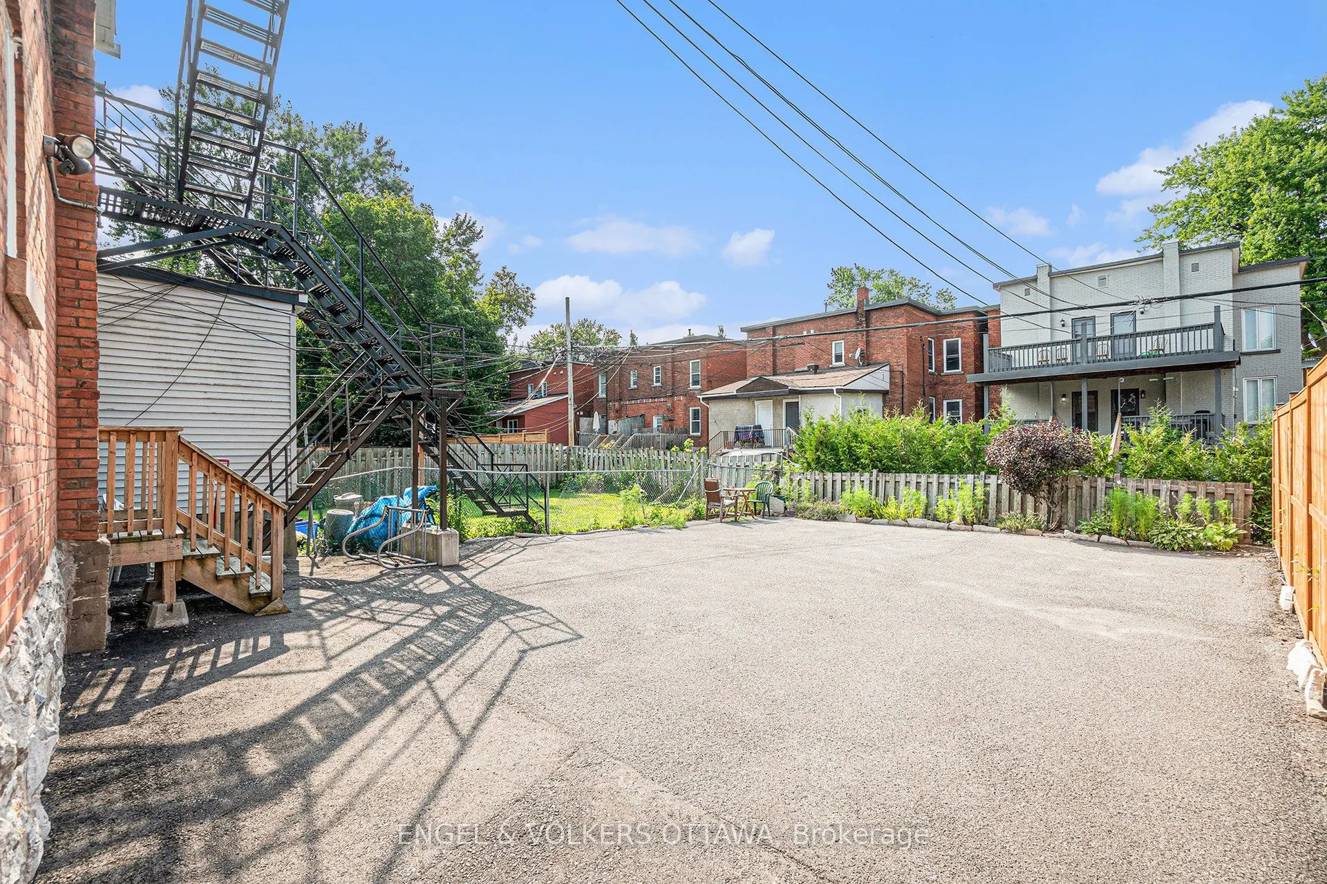 543 Mcleod Street