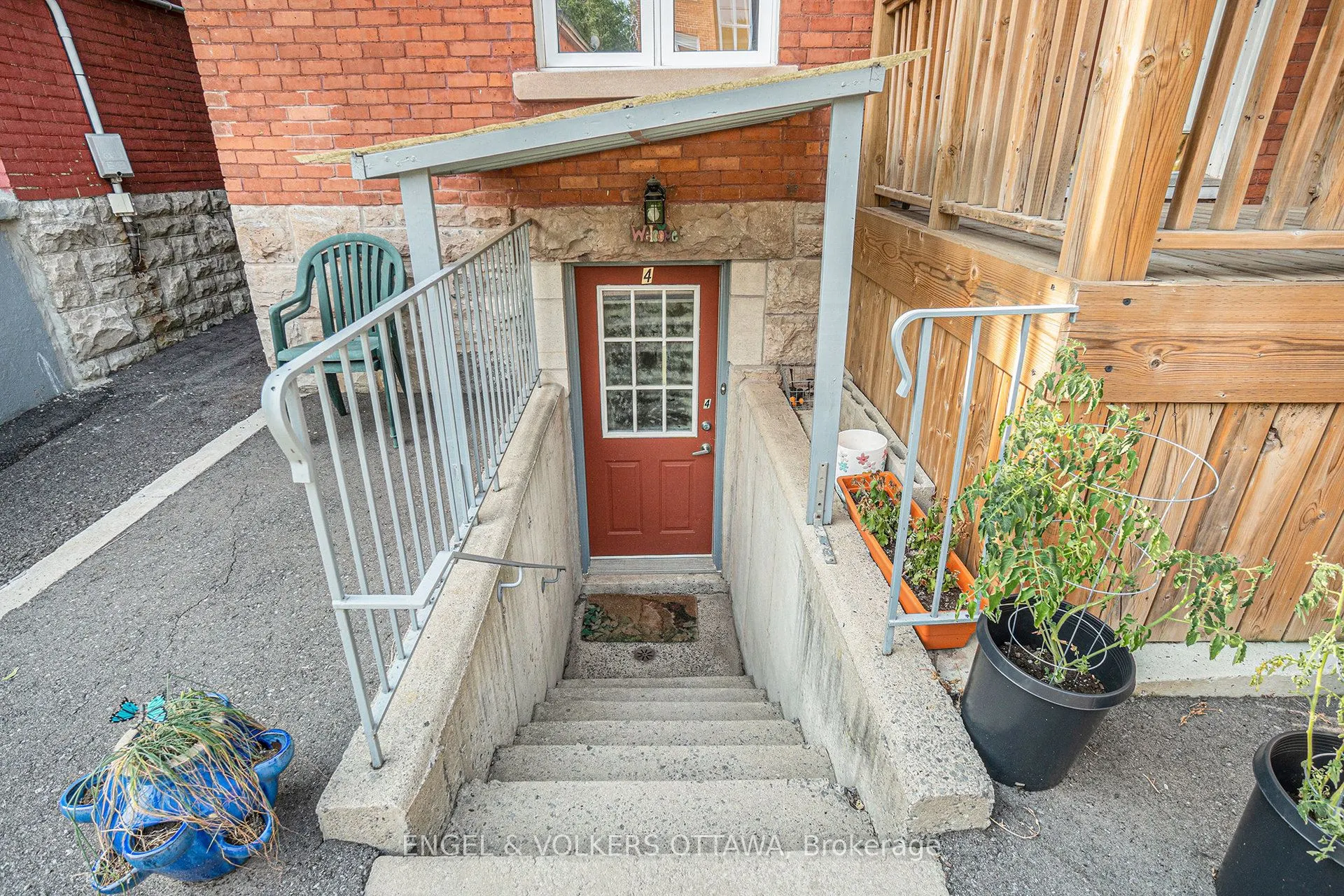 543 Mcleod Street