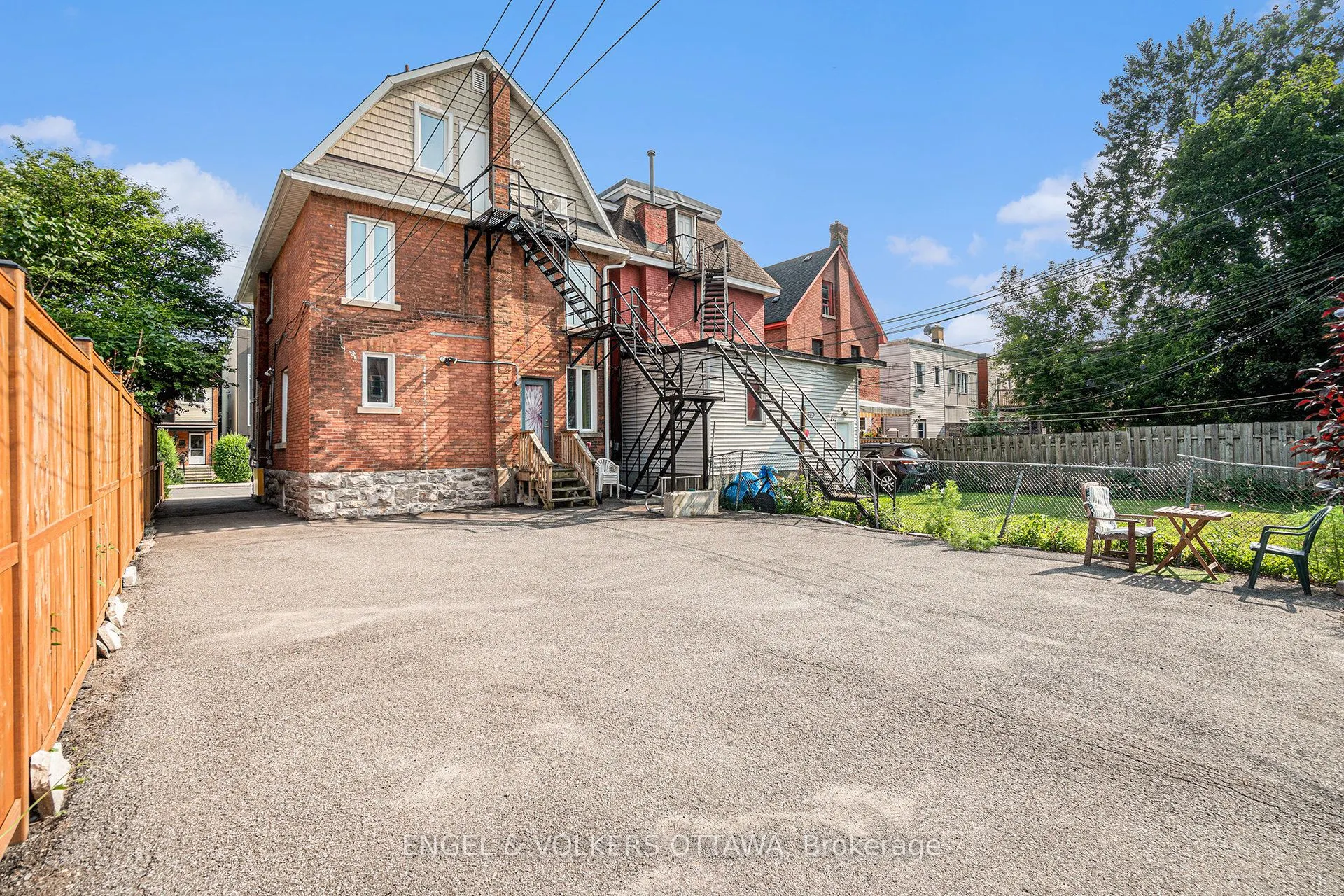 543 Mcleod Street