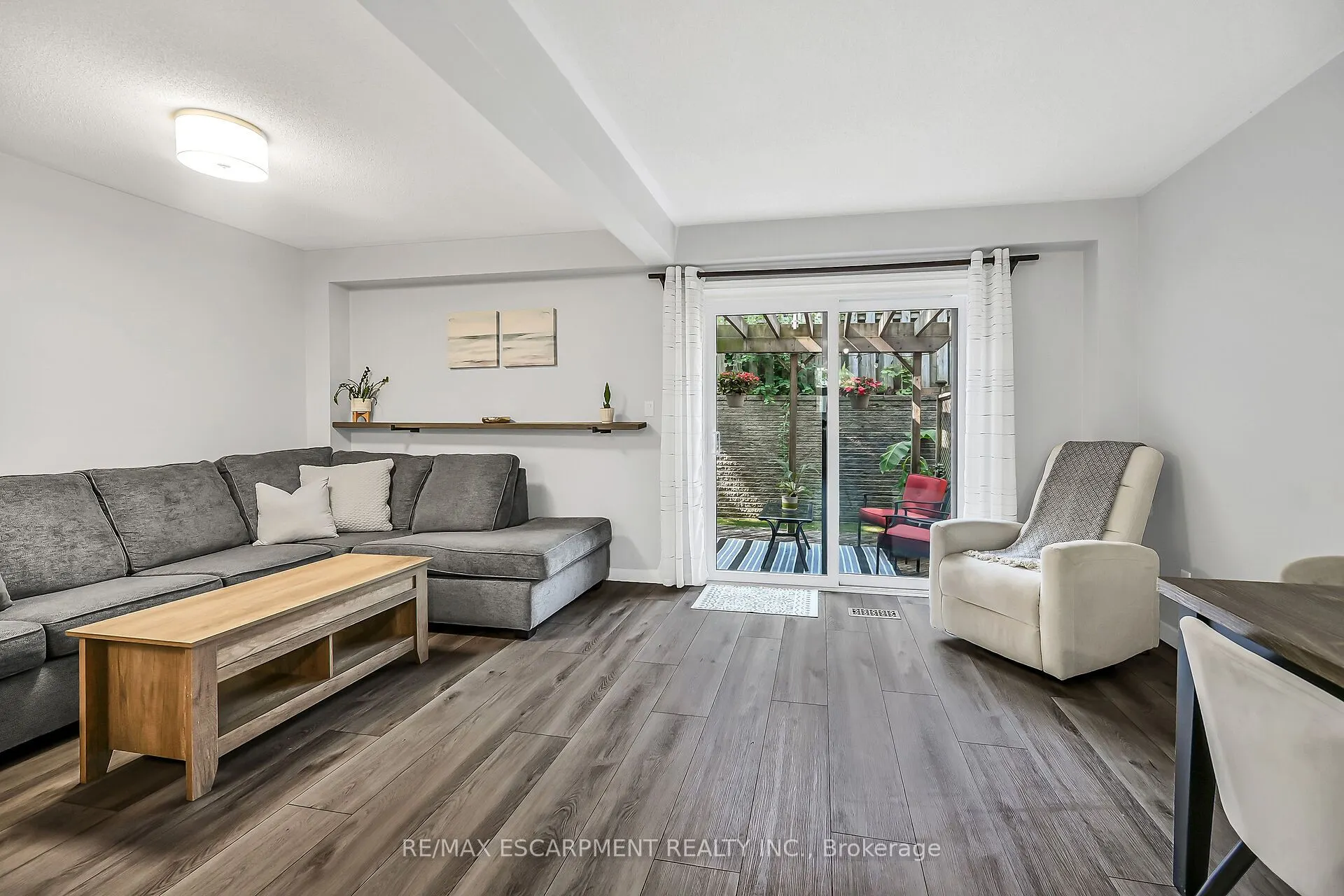 54 Argyle Street S, #2
