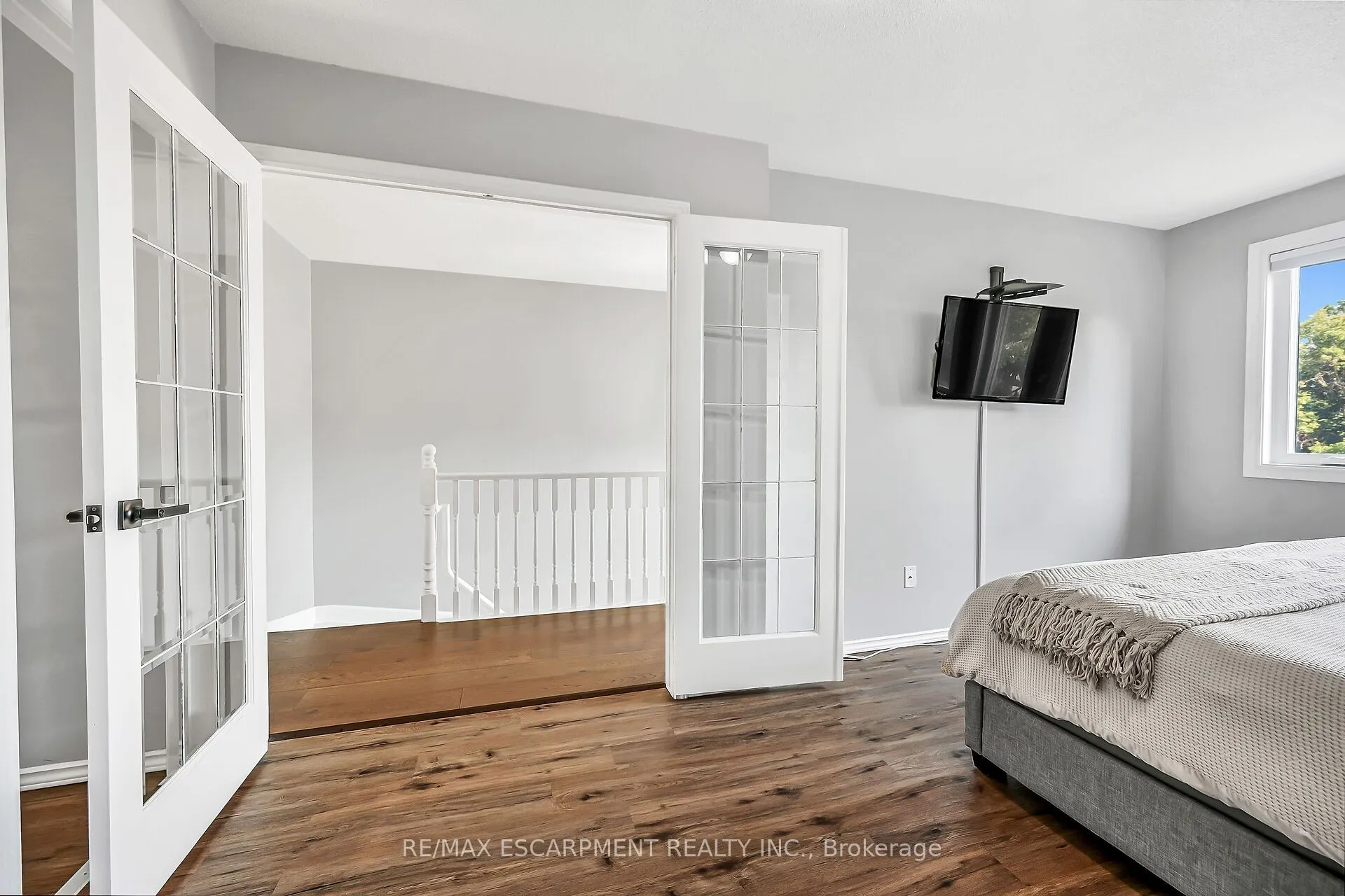 54 Argyle Street S, #2