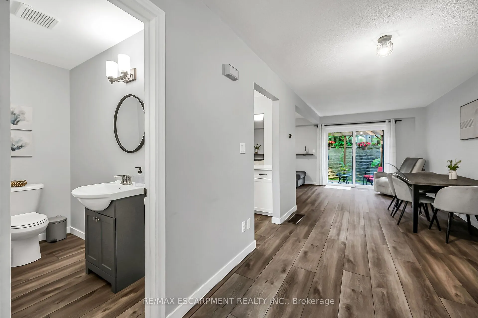 54 Argyle Street S, #2