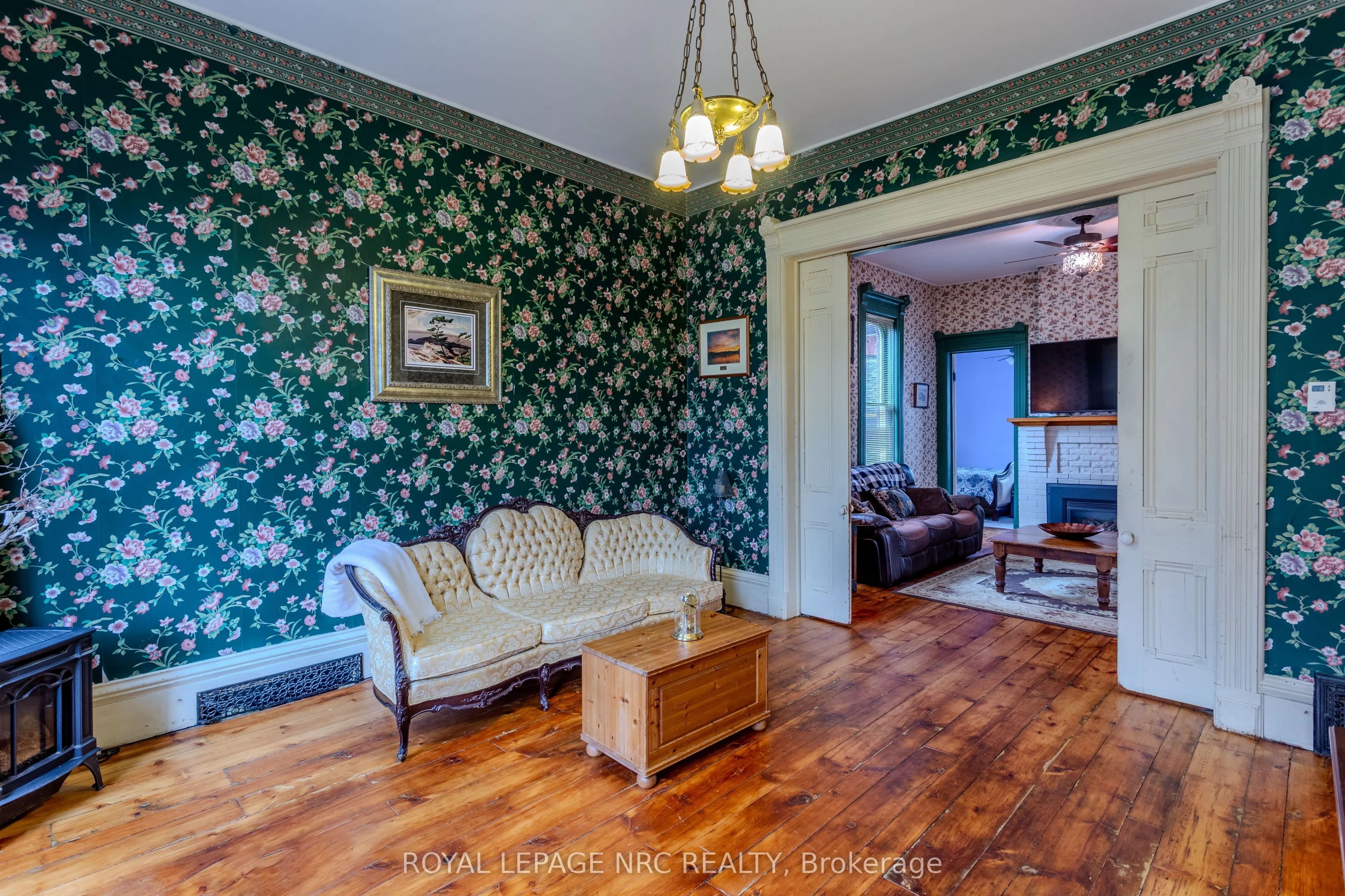 348 Ridge Road N