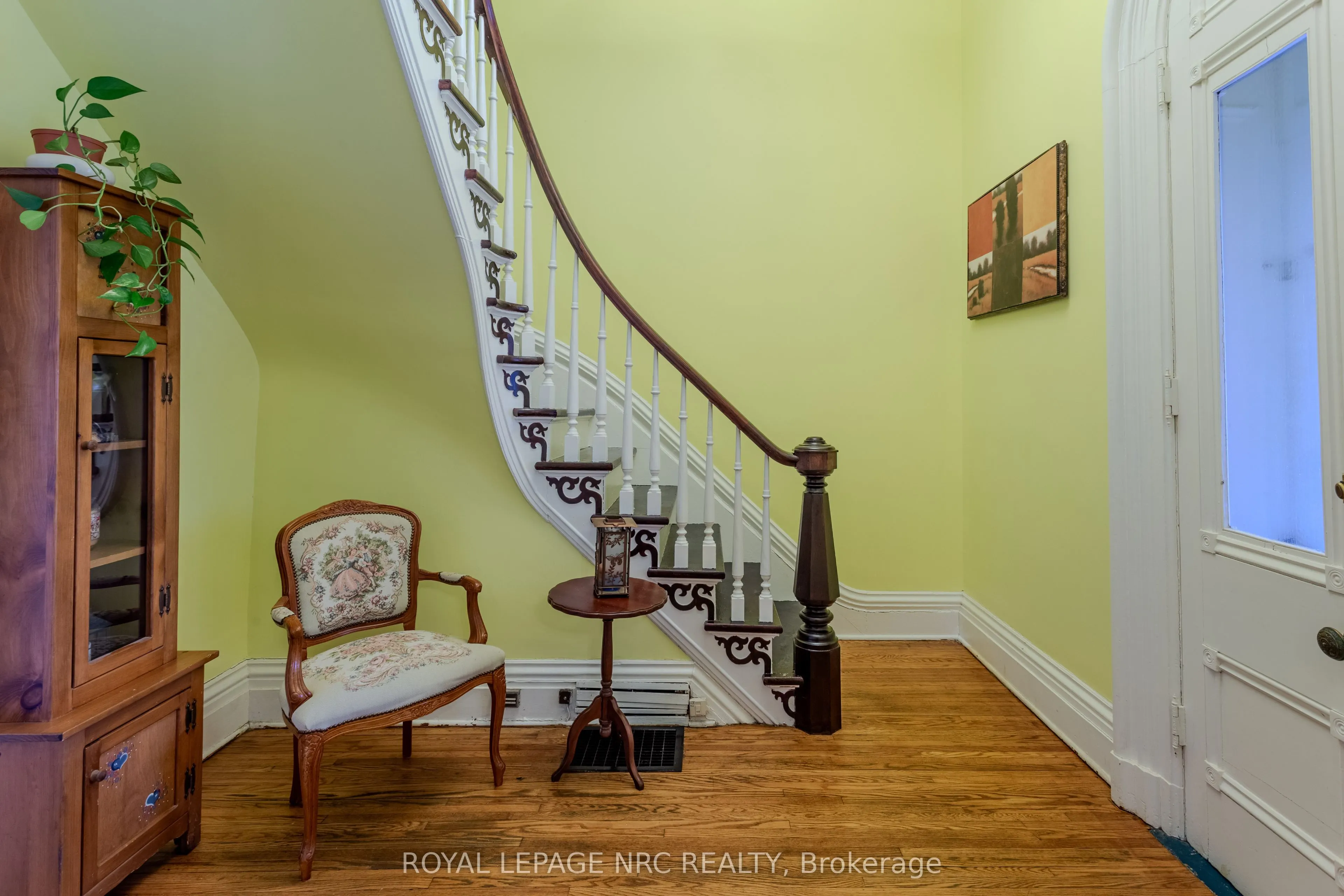 348 Ridge Road N