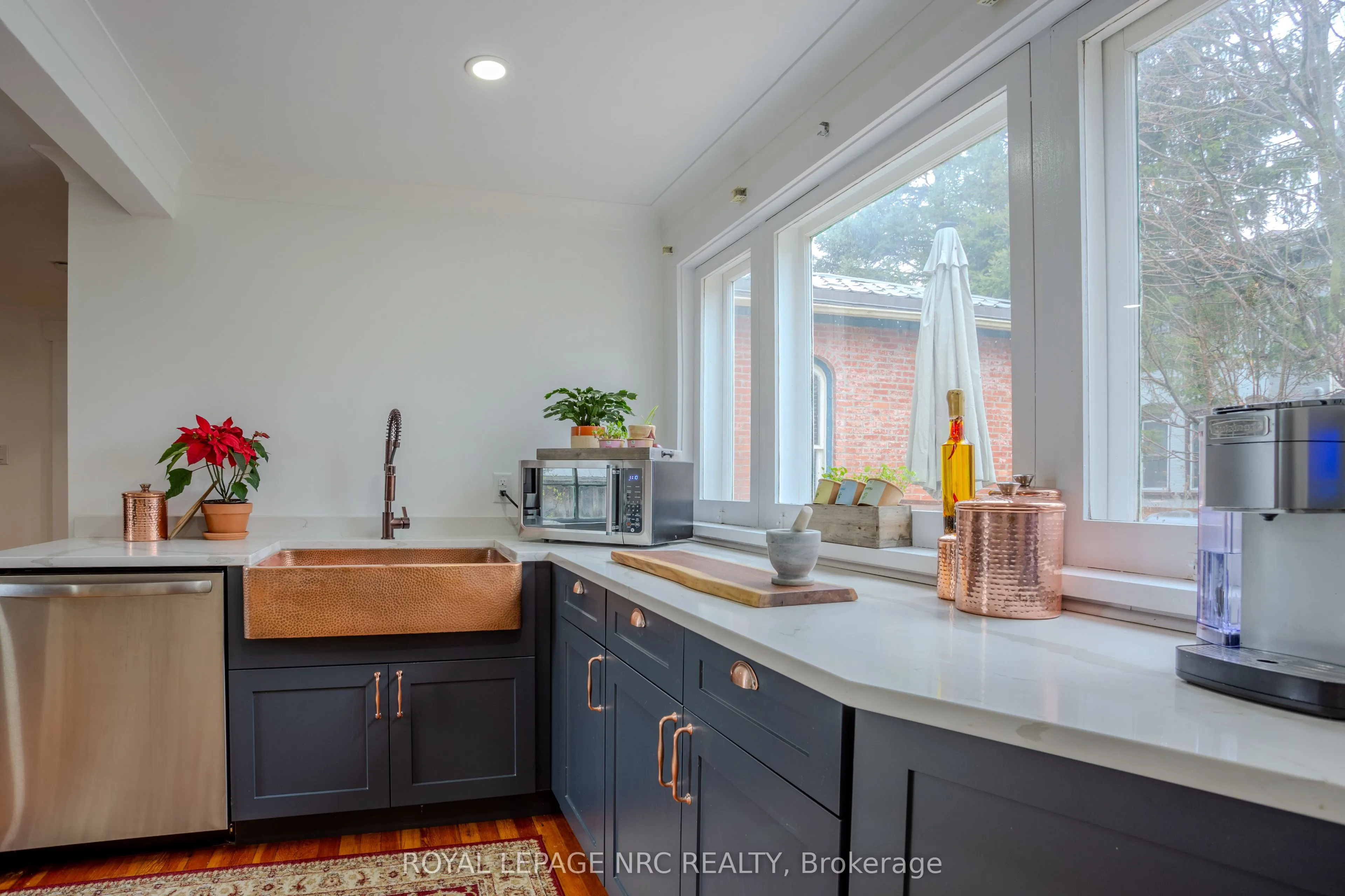 348 Ridge Road N