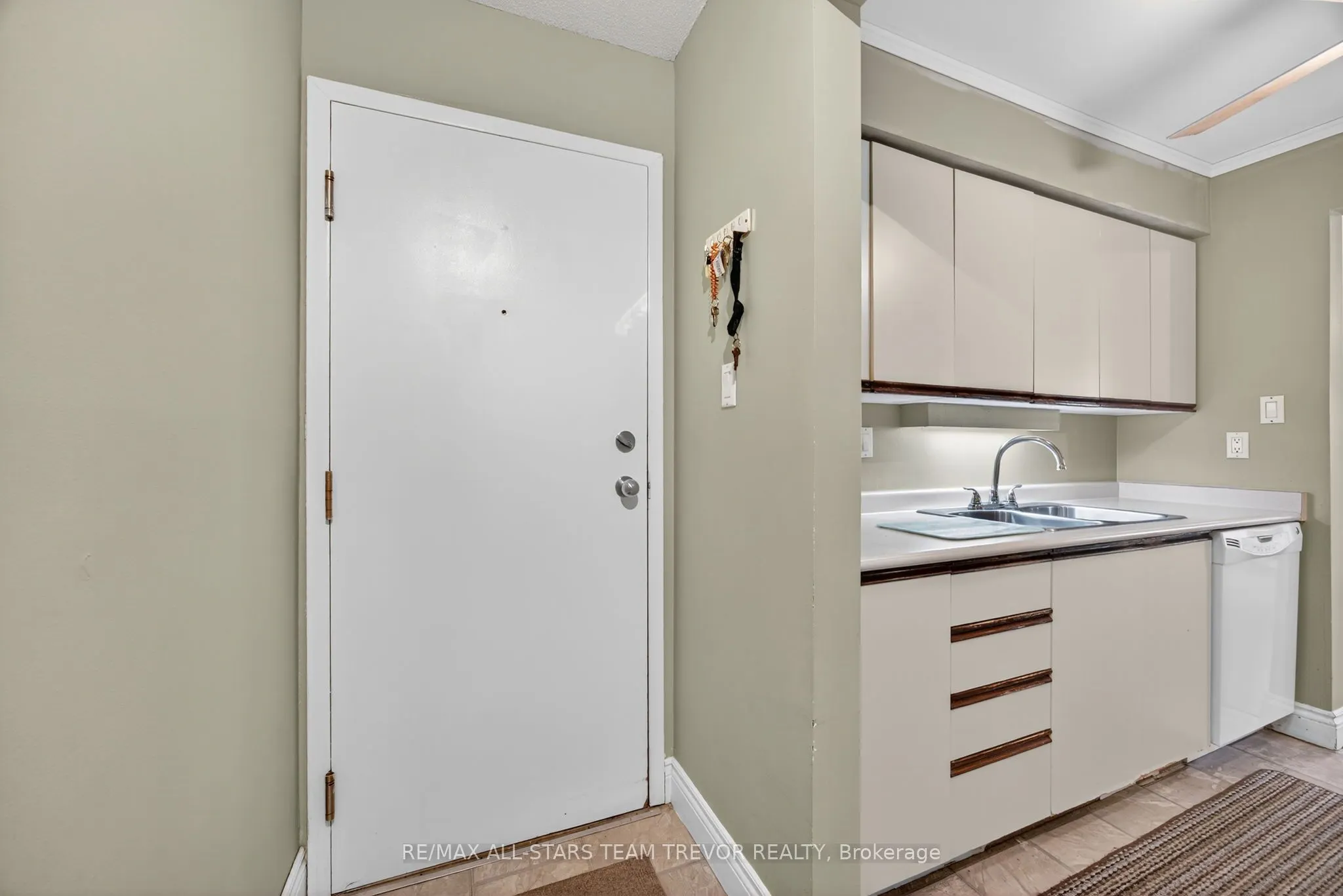 653 Cedar Lane, #104B
