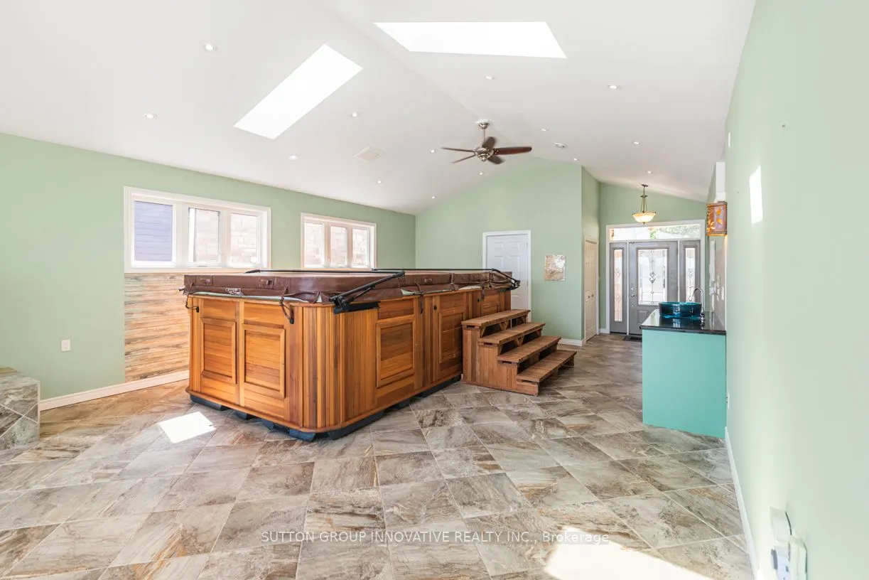 38 Lakeside Drive
