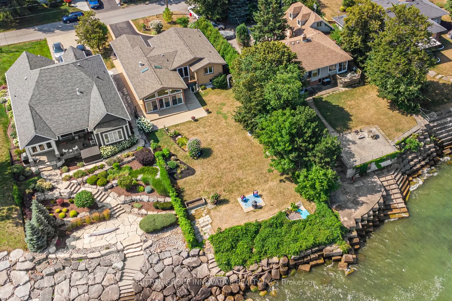 38 Lakeside Drive