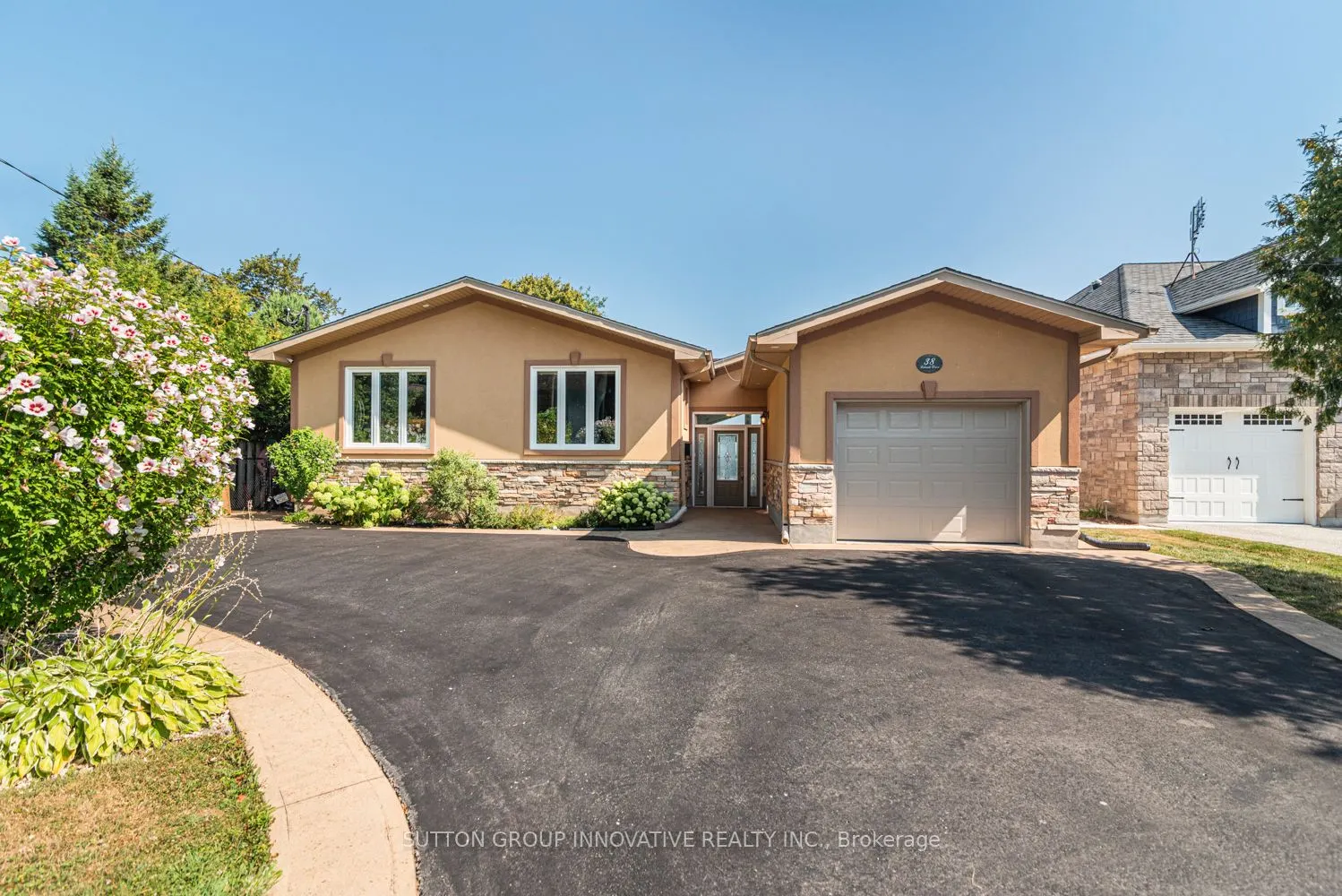 38 Lakeside Drive