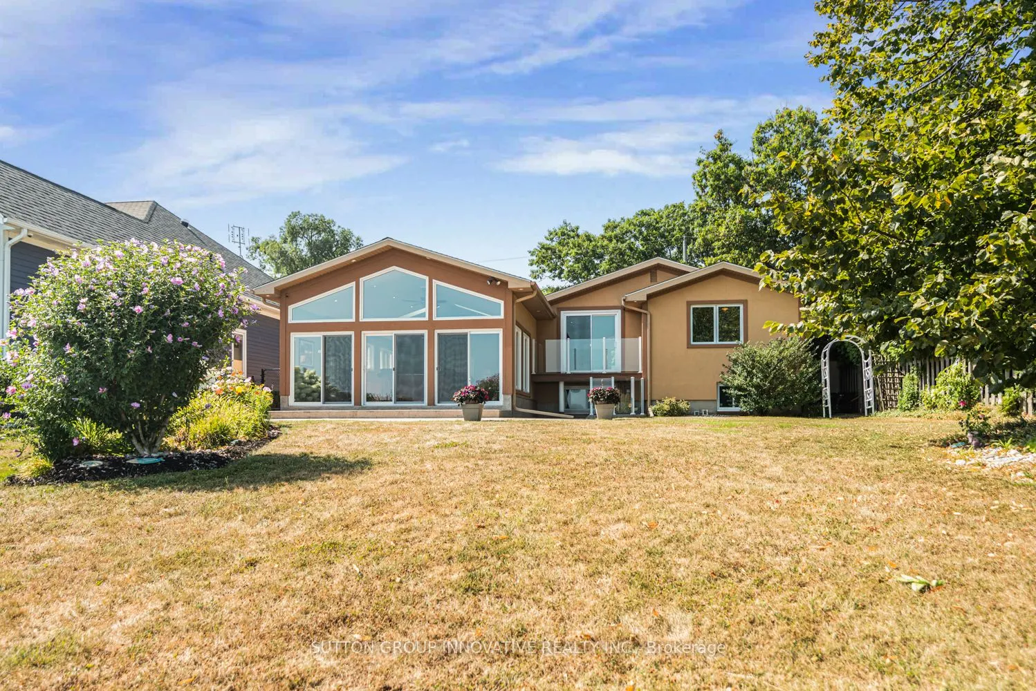 38 Lakeside Drive
