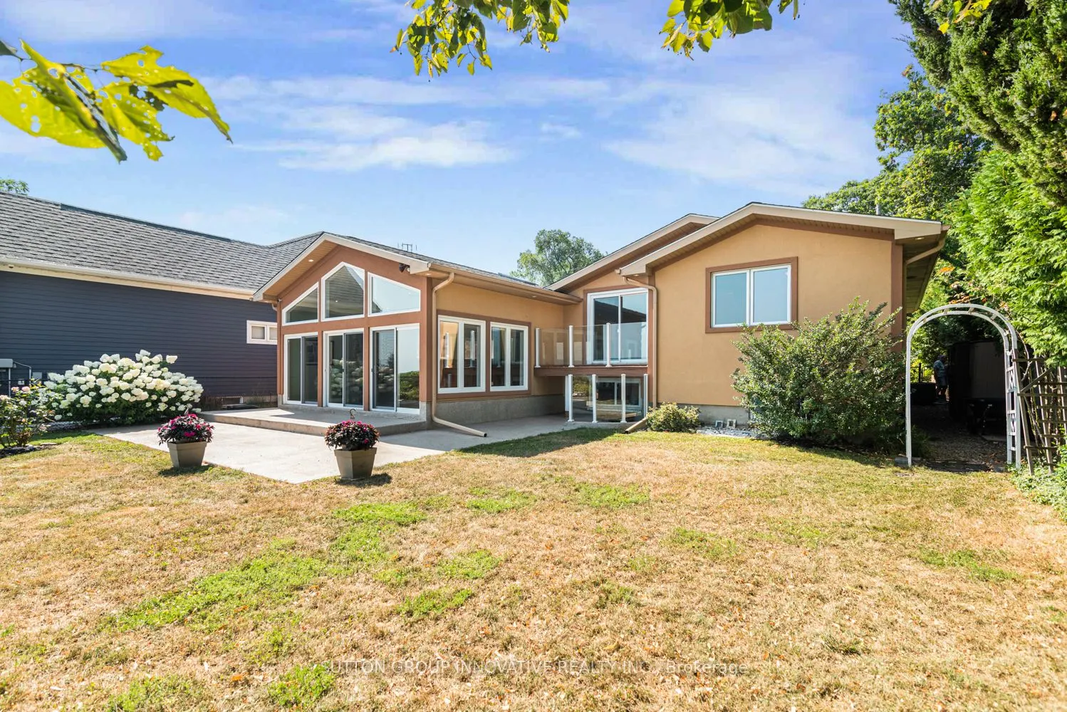 38 Lakeside Drive