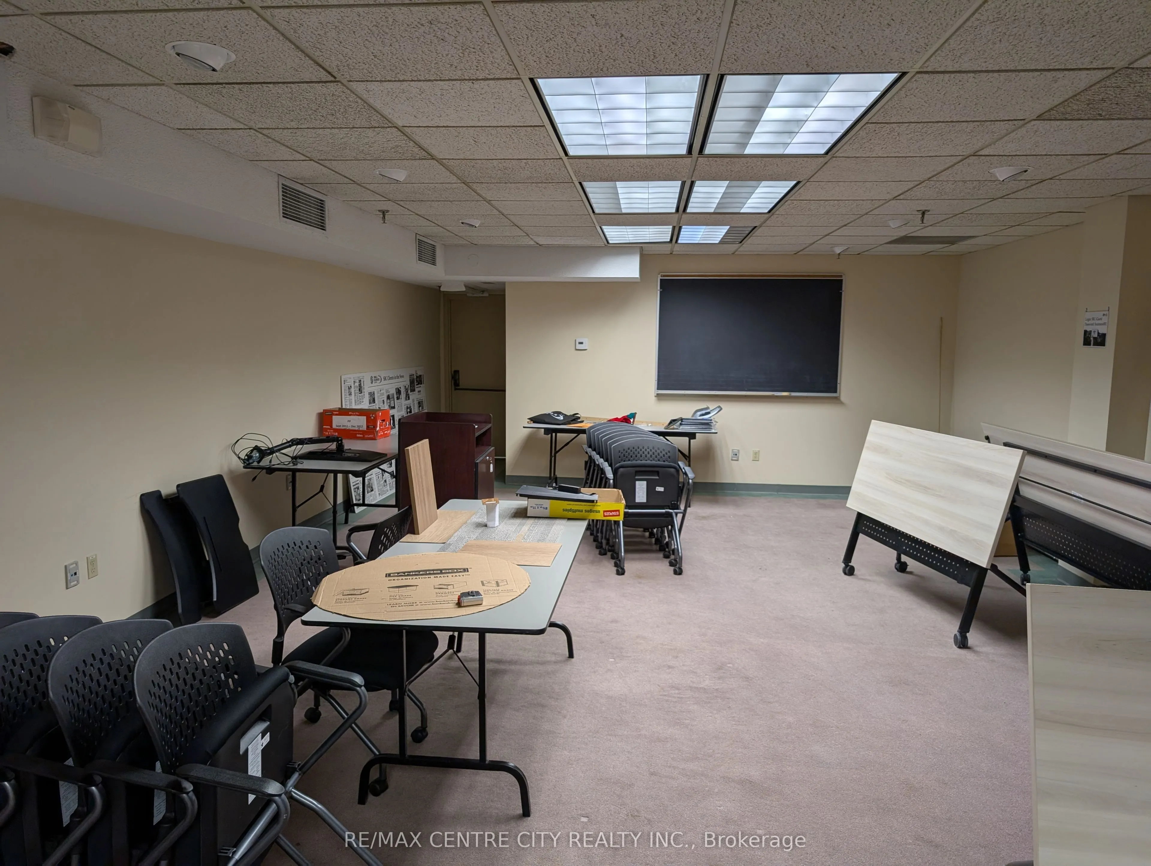 379 Dundas Street, #Remarks