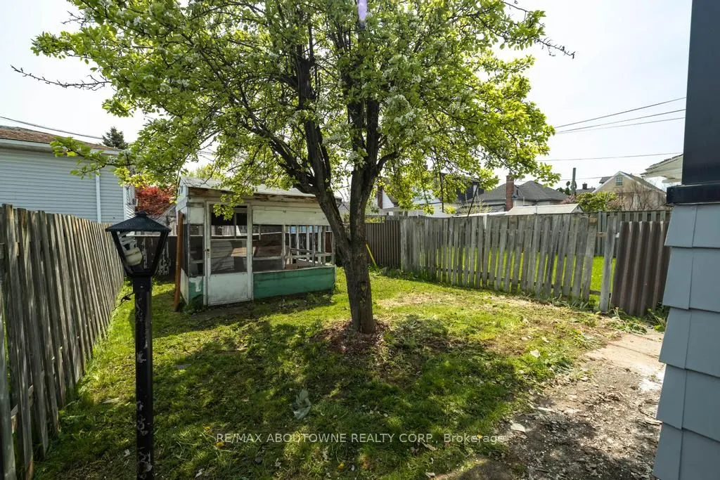 126 HARMONY Avenue