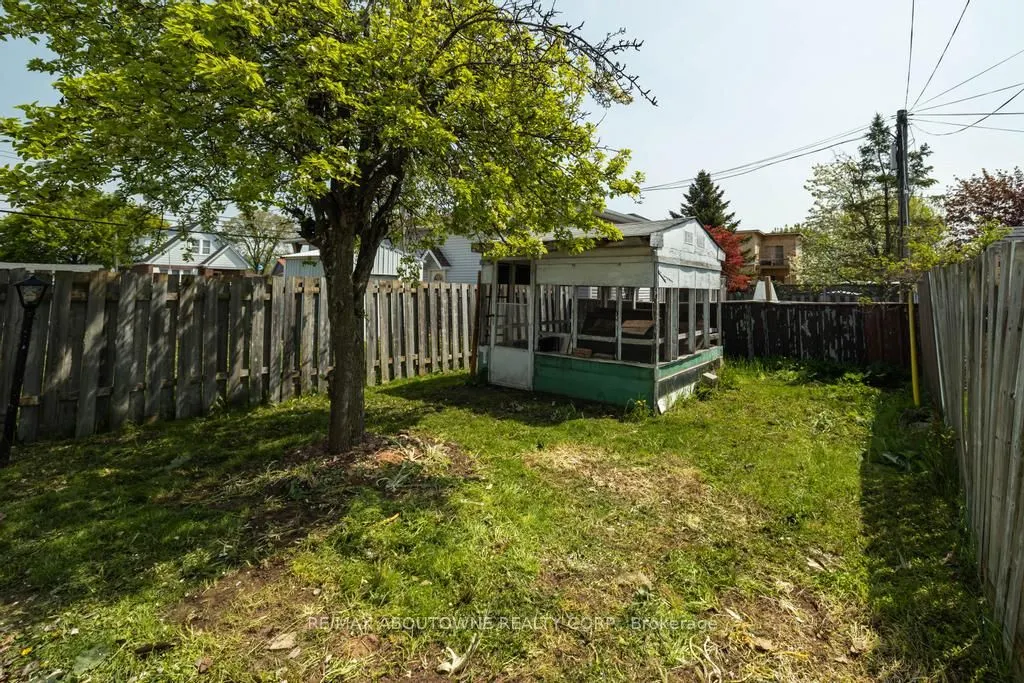 126 HARMONY Avenue