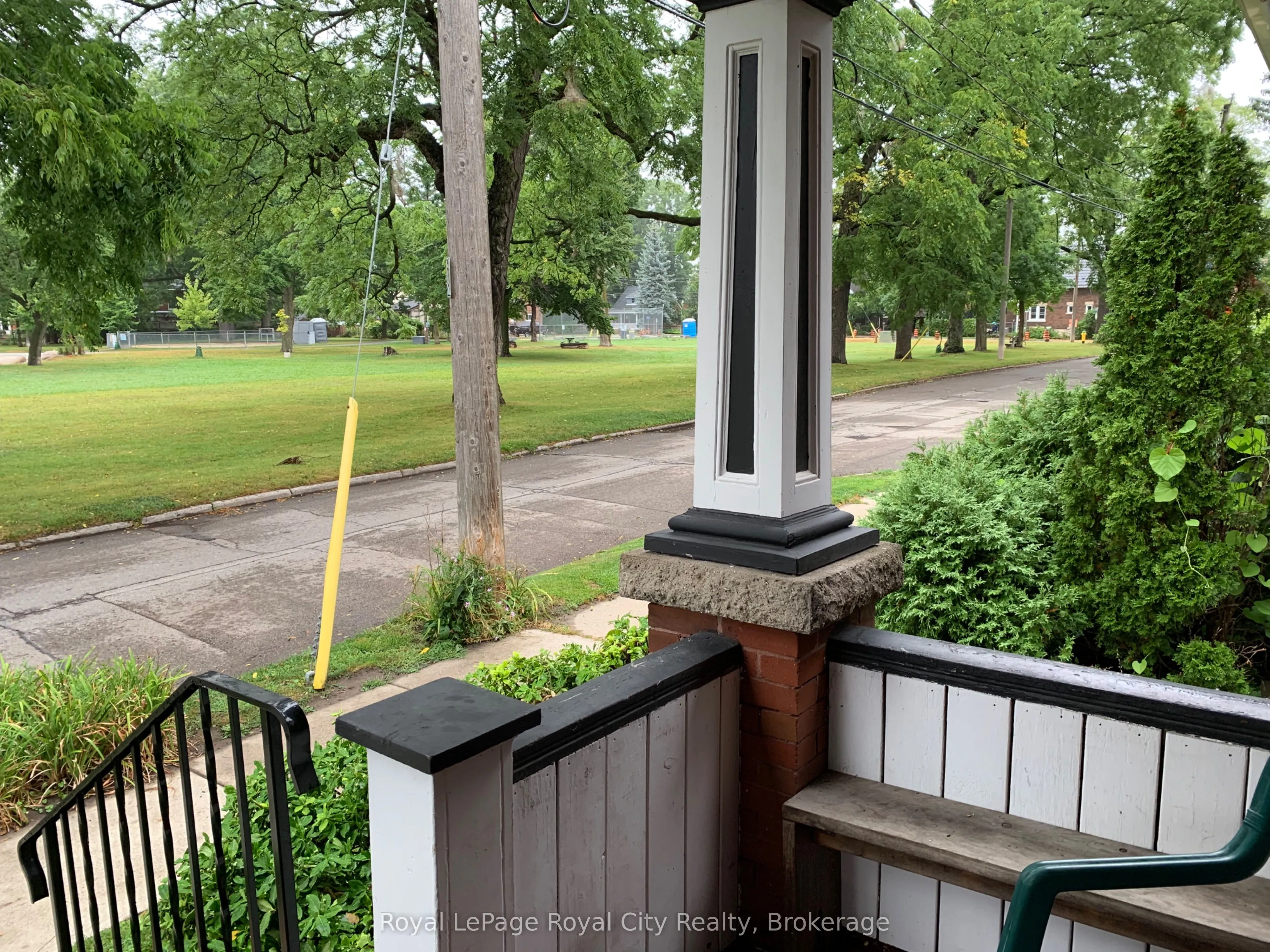 68 Robinson Avenue