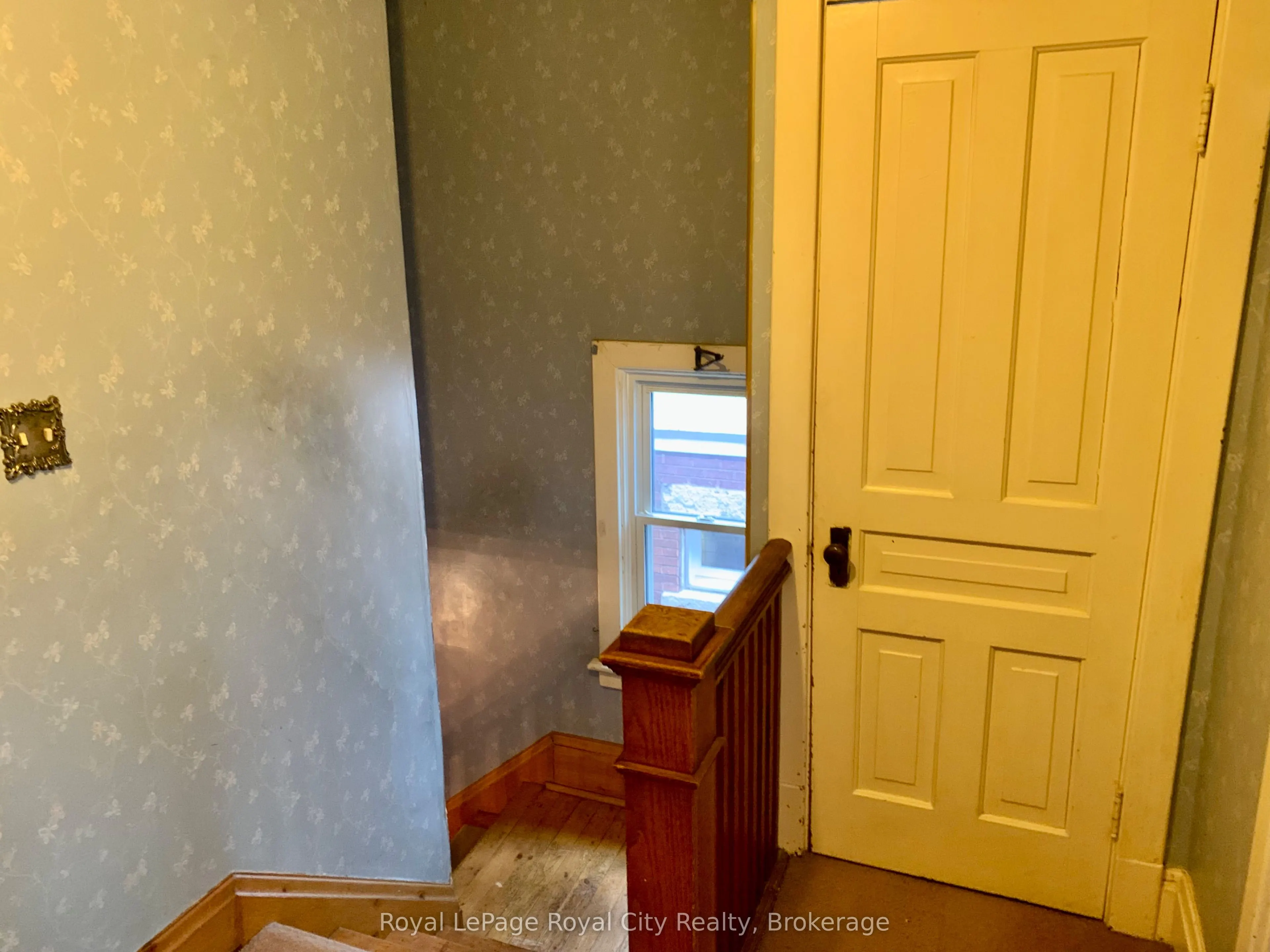 68 Robinson Avenue