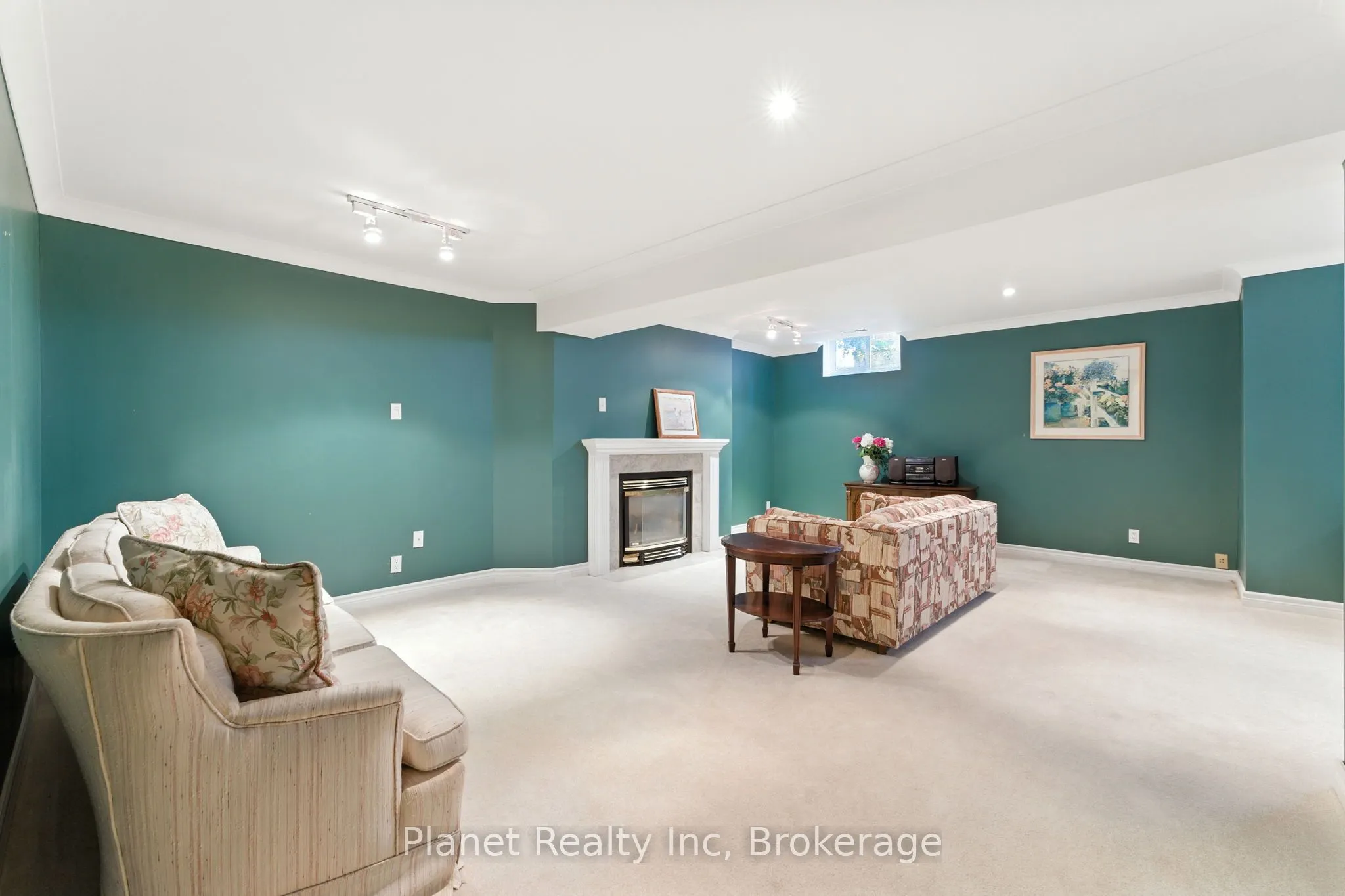 19 Village Green Drive, #0