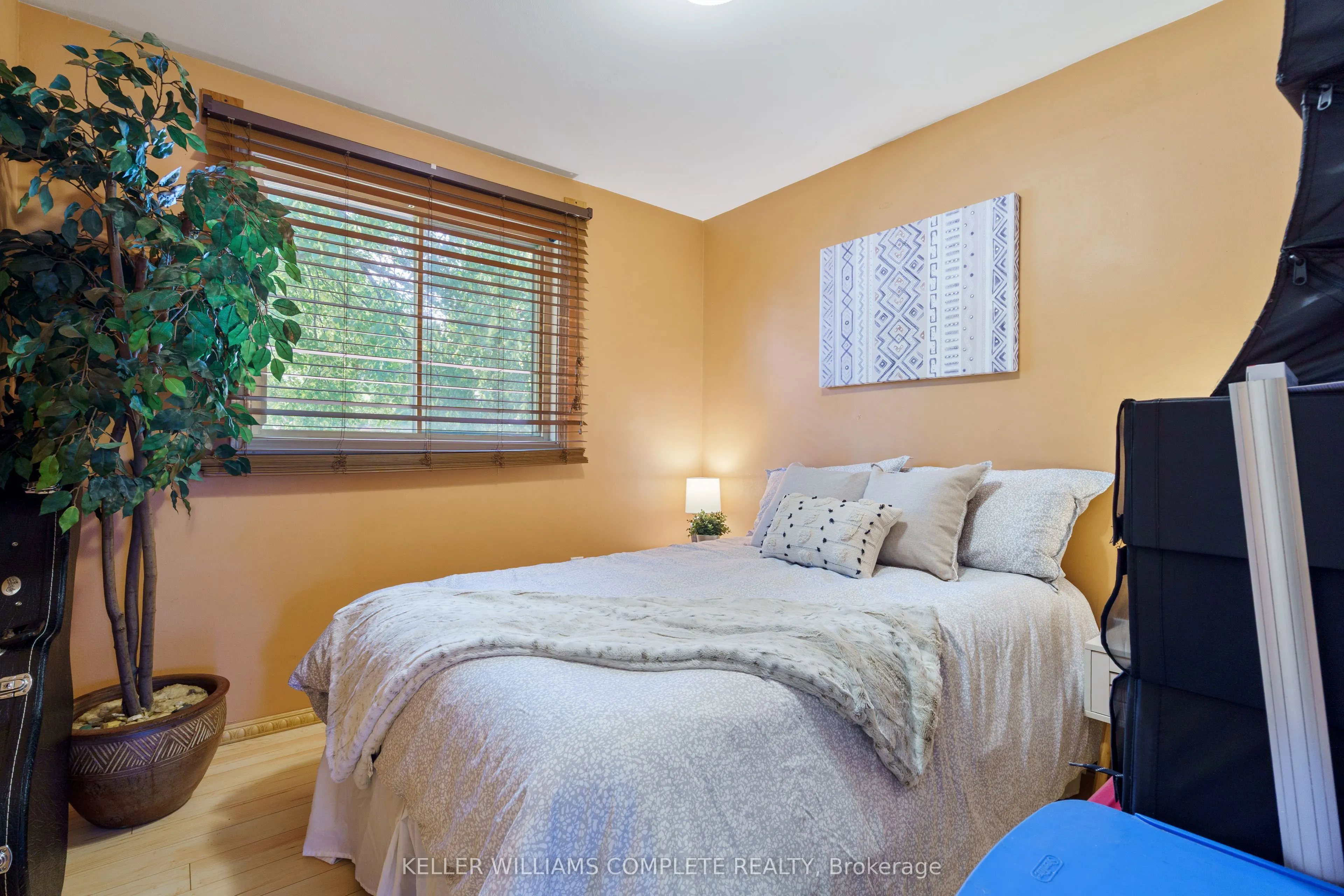 10 Glen Eden Court