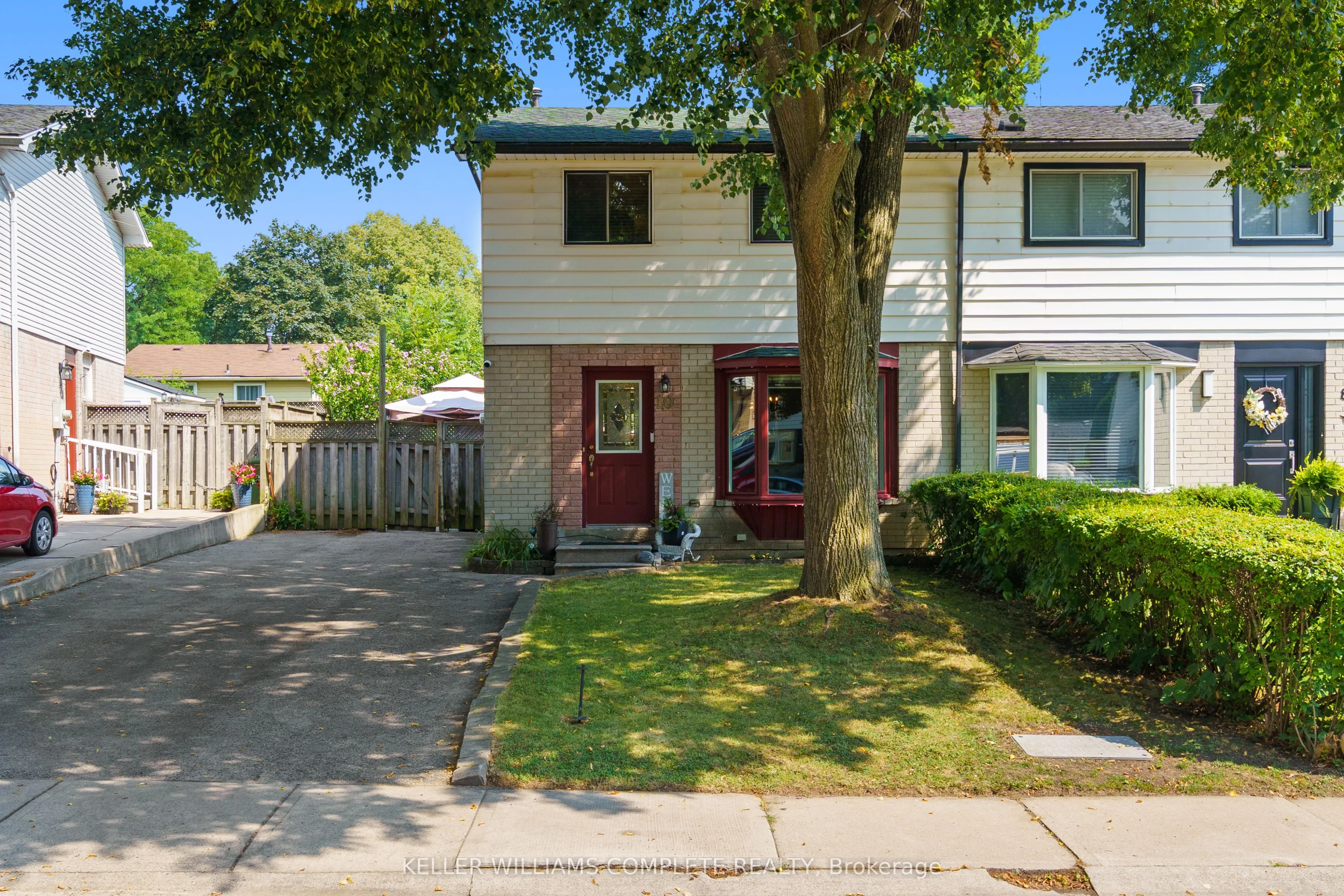 10 Glen Eden Court