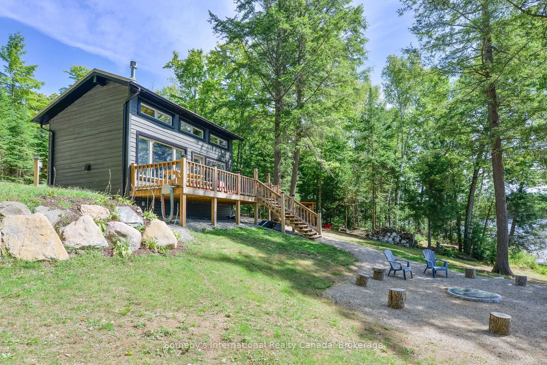 1211 Pluto Trail