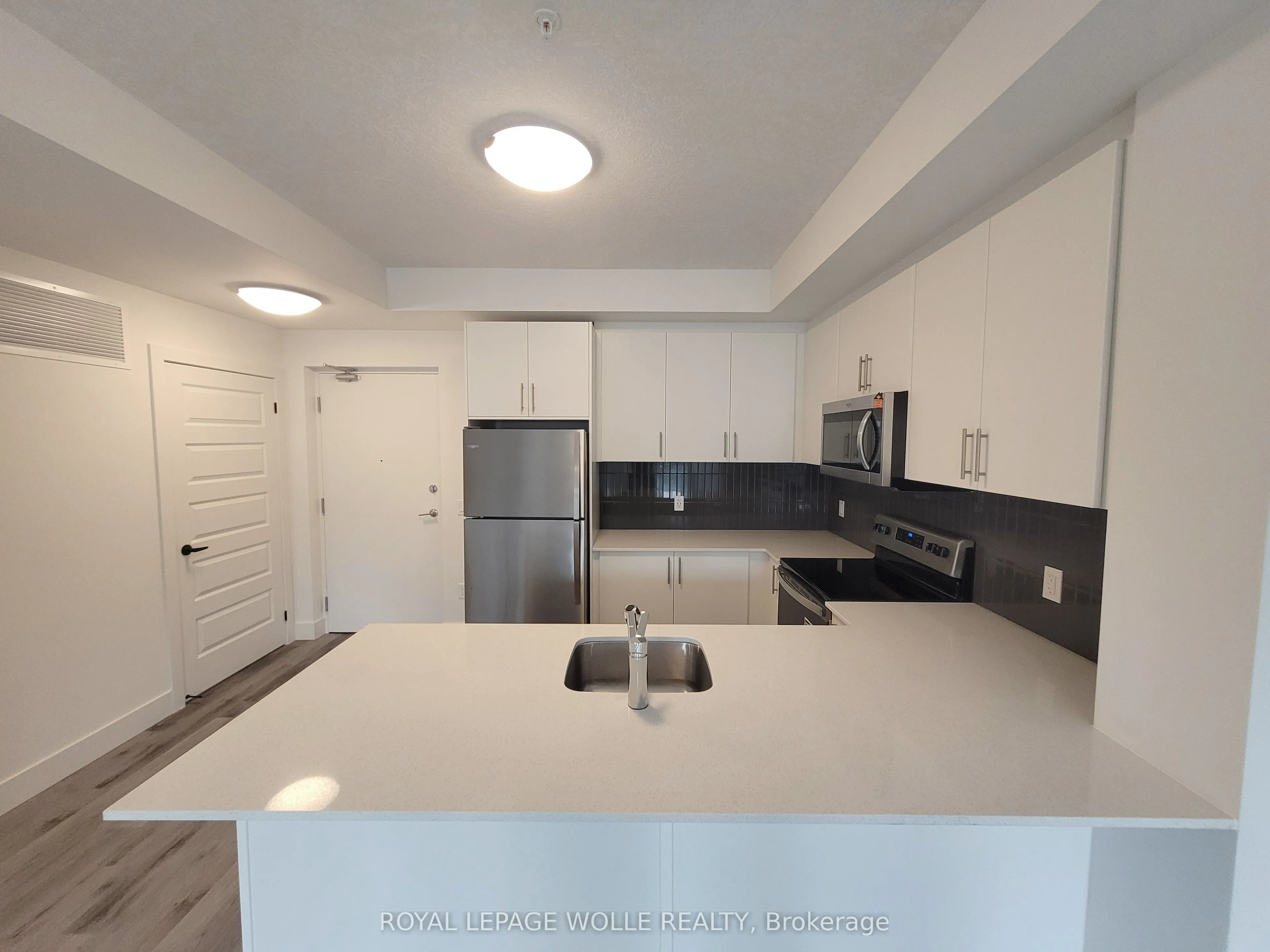 1101 Lackner Place, #406